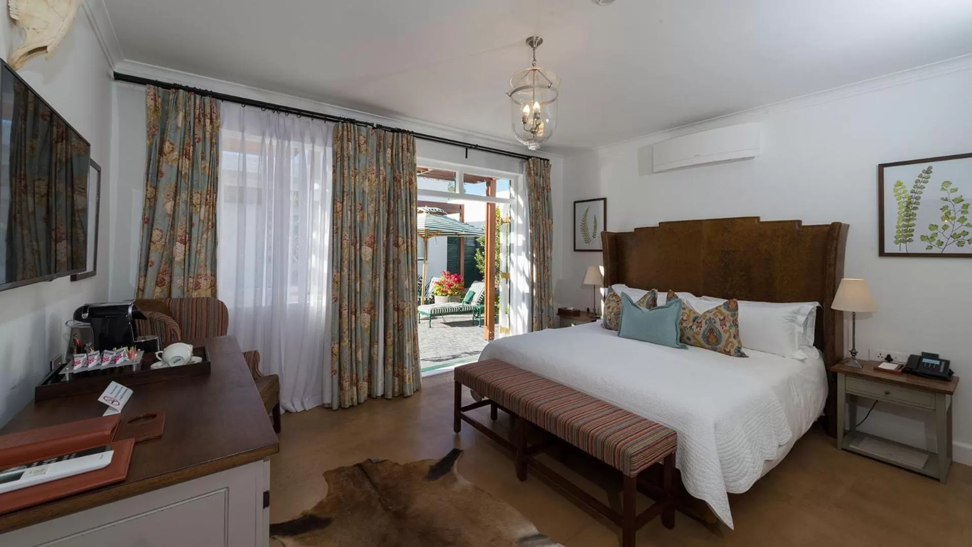 Bed in Drostdy Hotel