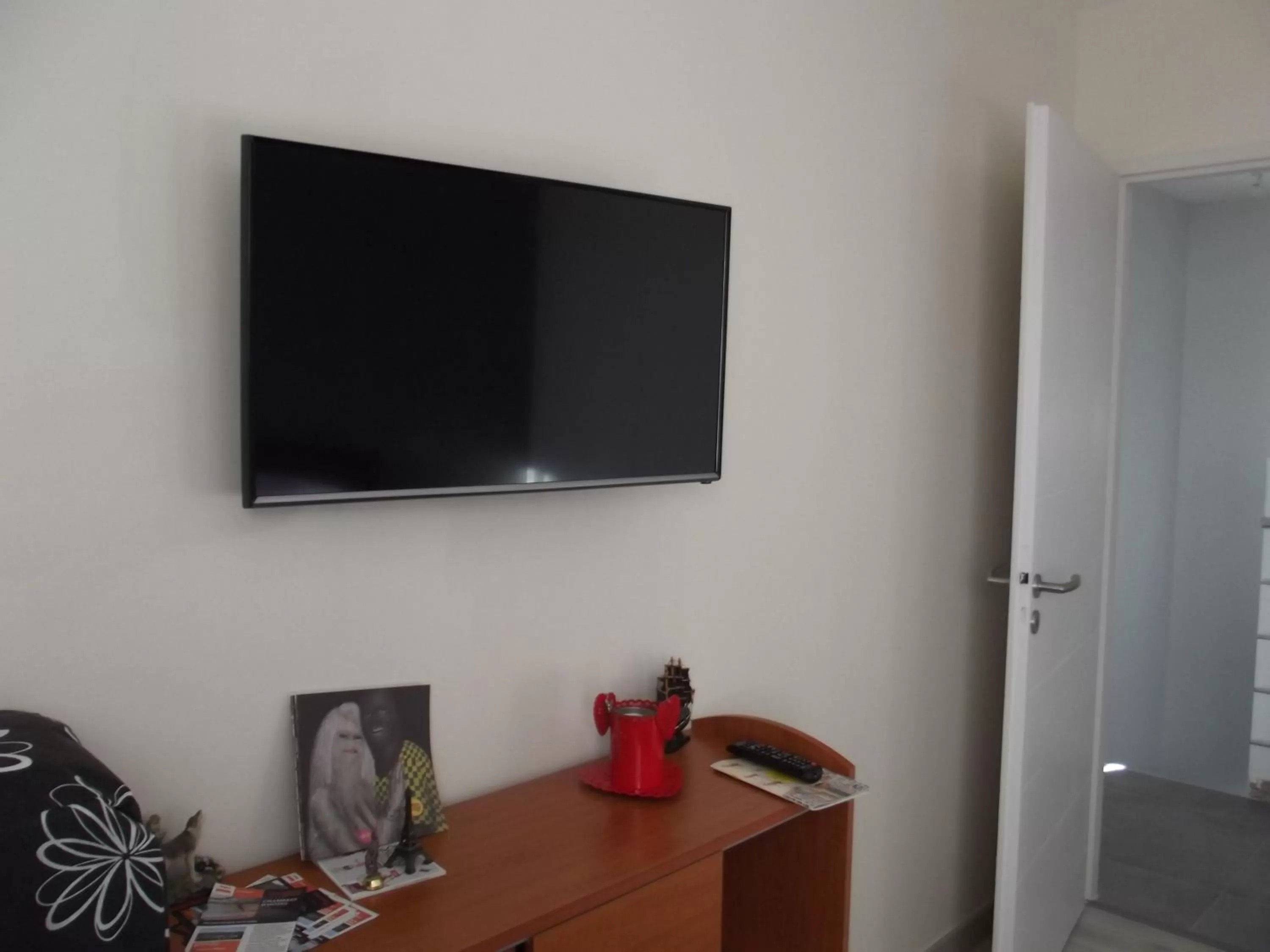 Bed, Coffee/Tea Facilities in L'Auberge du Mazet