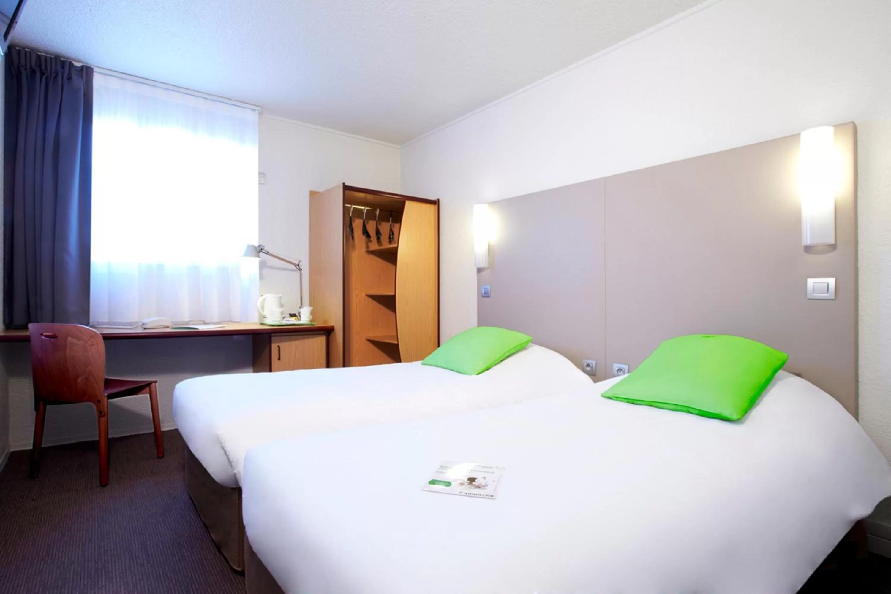 Bed in Campanile Lyon Dardilly Porte De Lyon