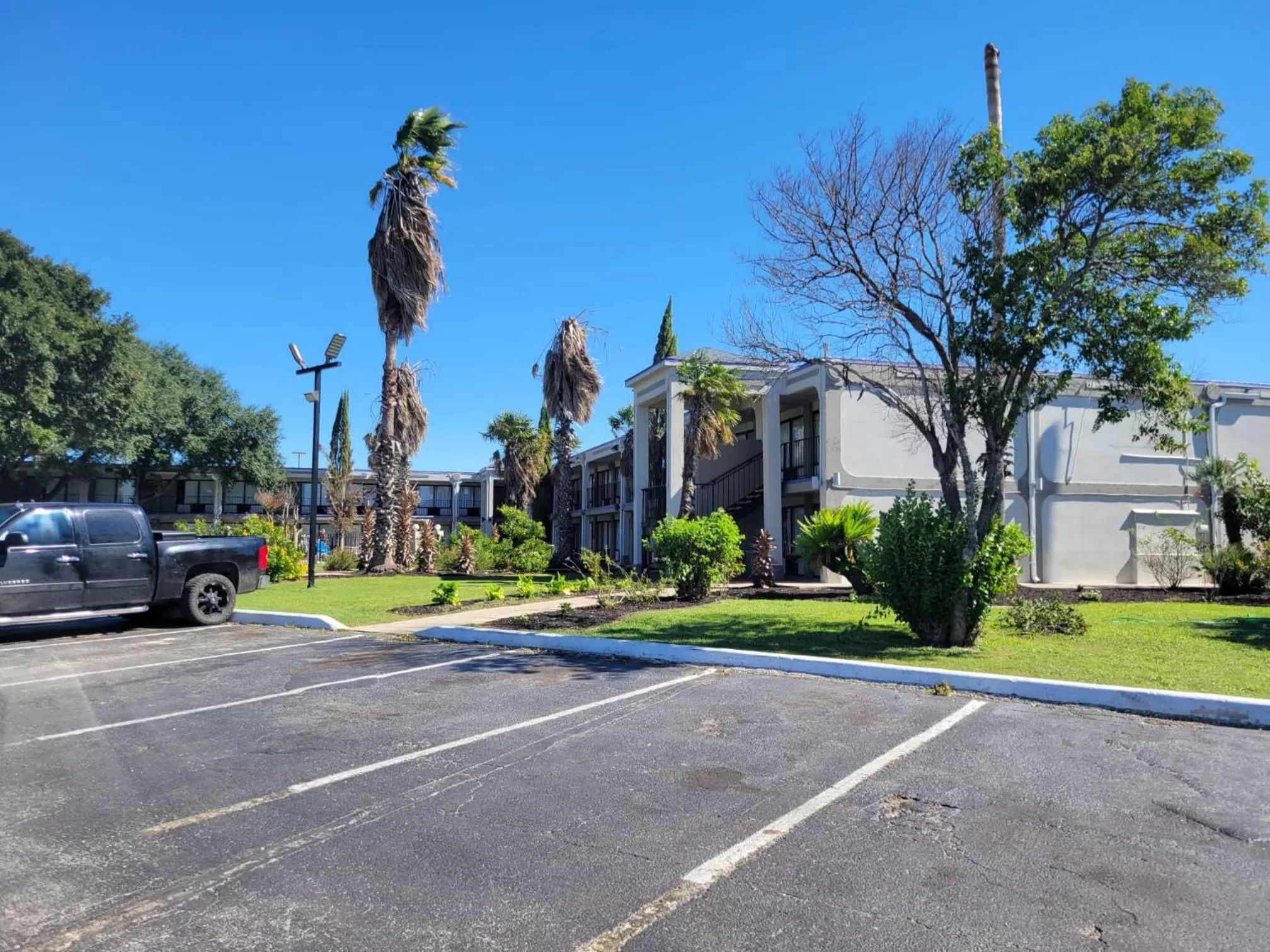 Property building in Knights Inn San Antonio near Frost Bank Center