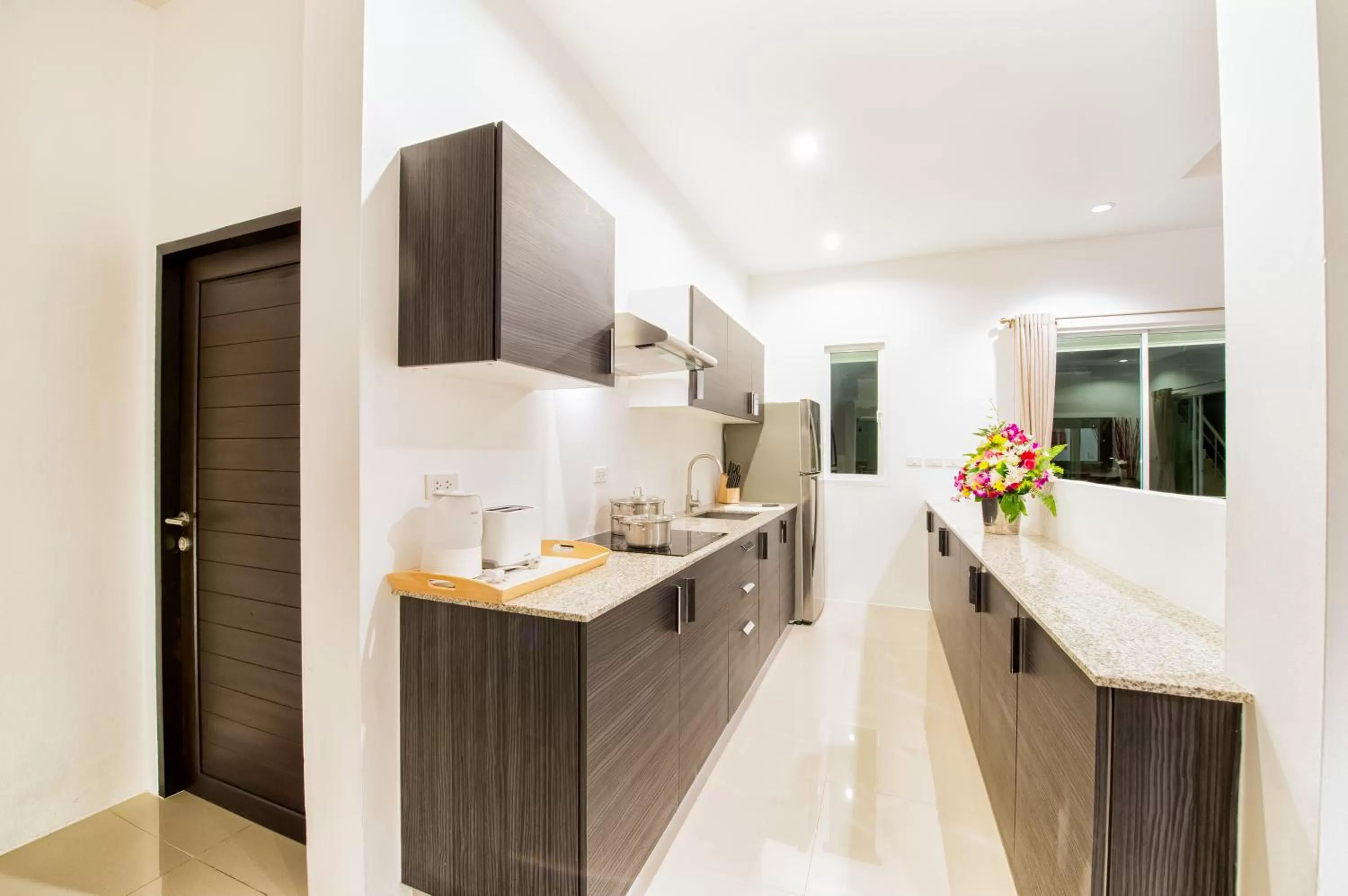 Kitchen or kitchenette in Oriental Beach Pearl Resort