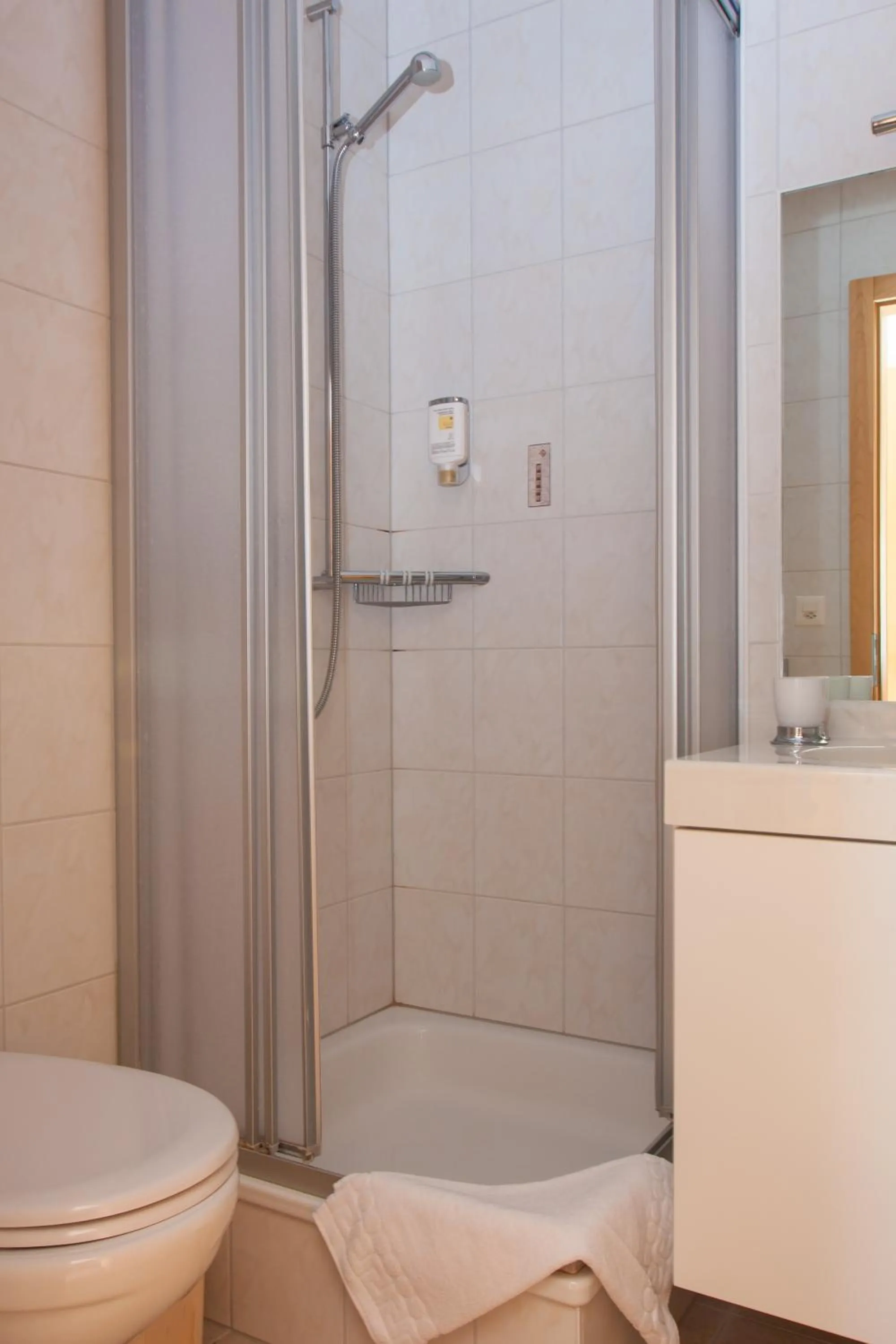 Apartment with breakfast in Hôtel Les Bains d'Ovronnaz