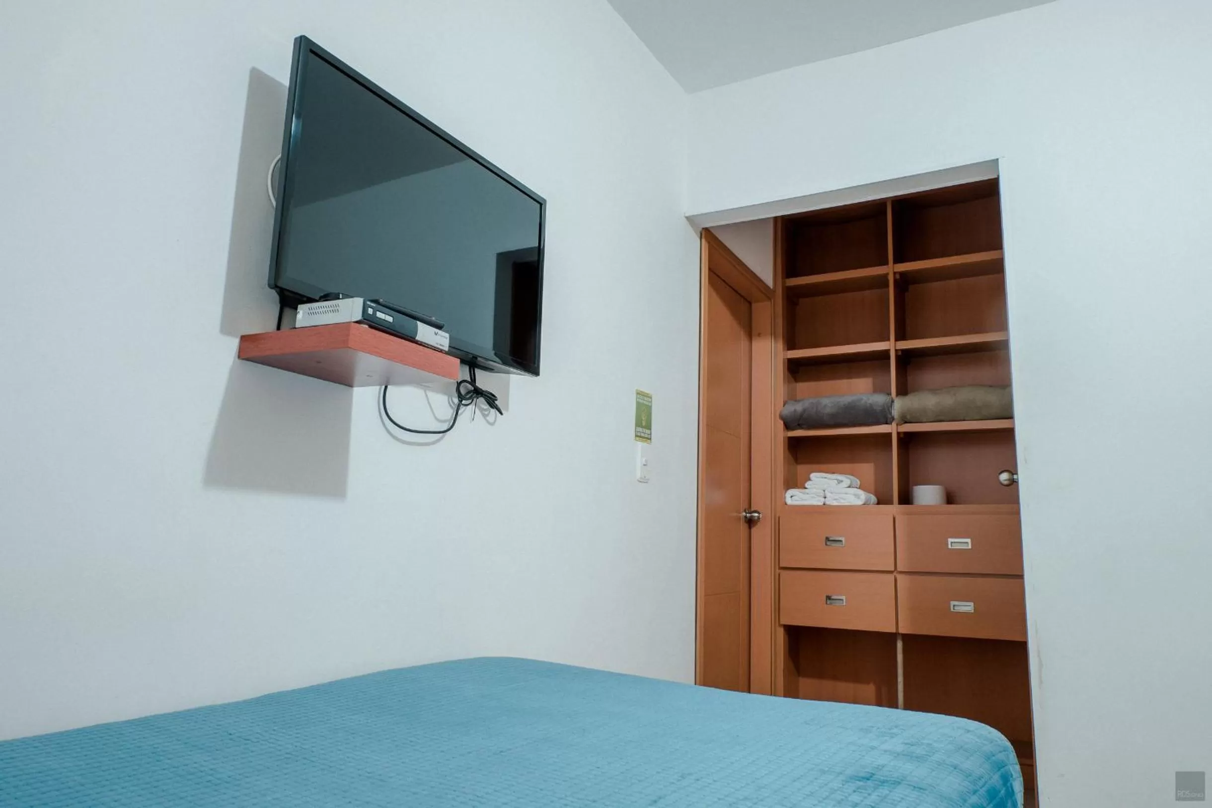 TV and multimedia, TV/Entertainment Center in Casa Borbon