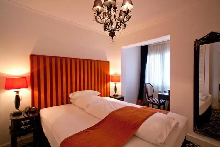 Economy Double or Twin Room in Hotel Aleksandra Economy Double or Twin Room in Hotel Aleksandra