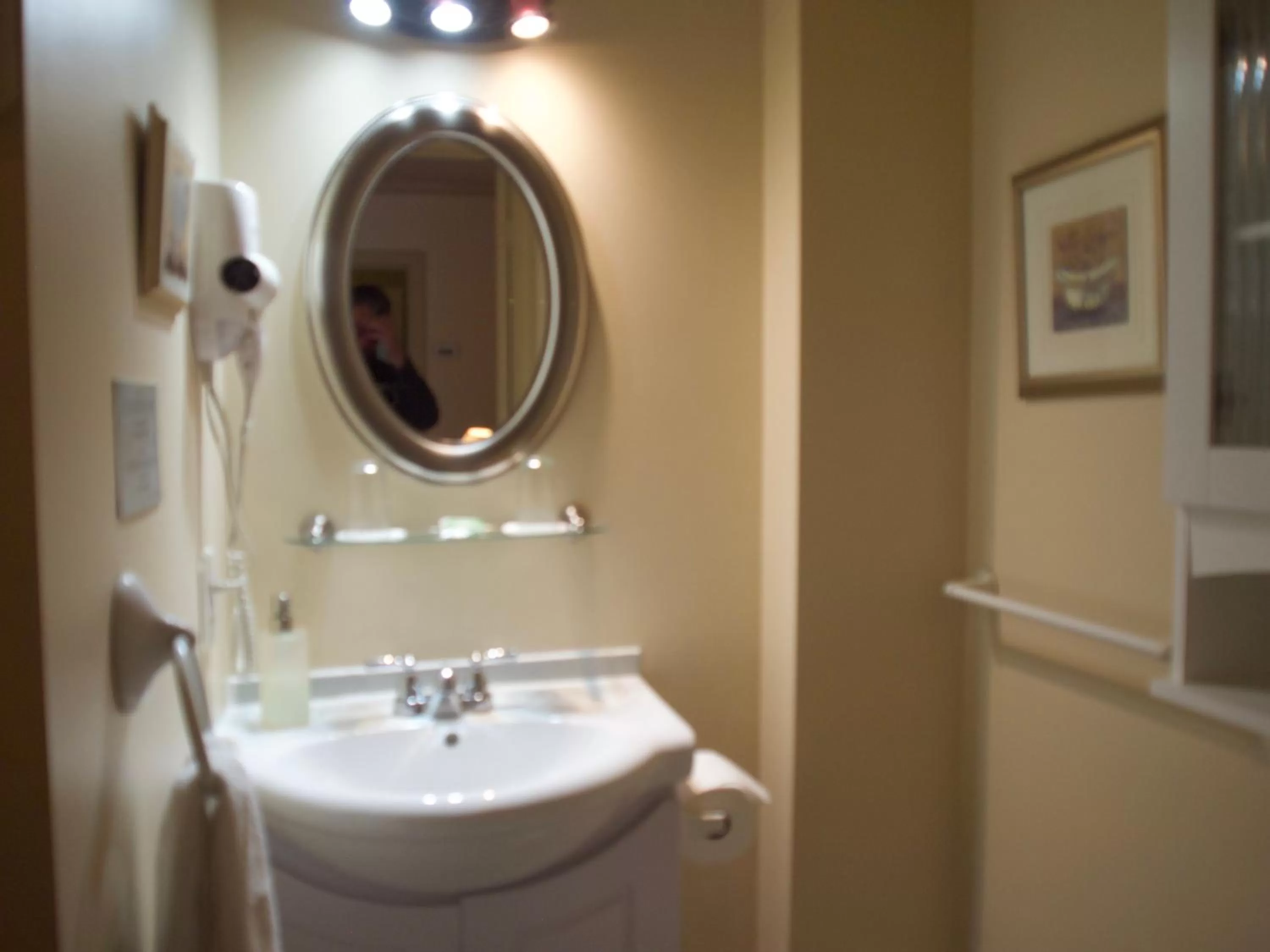 Au Manoir de la rue Merry