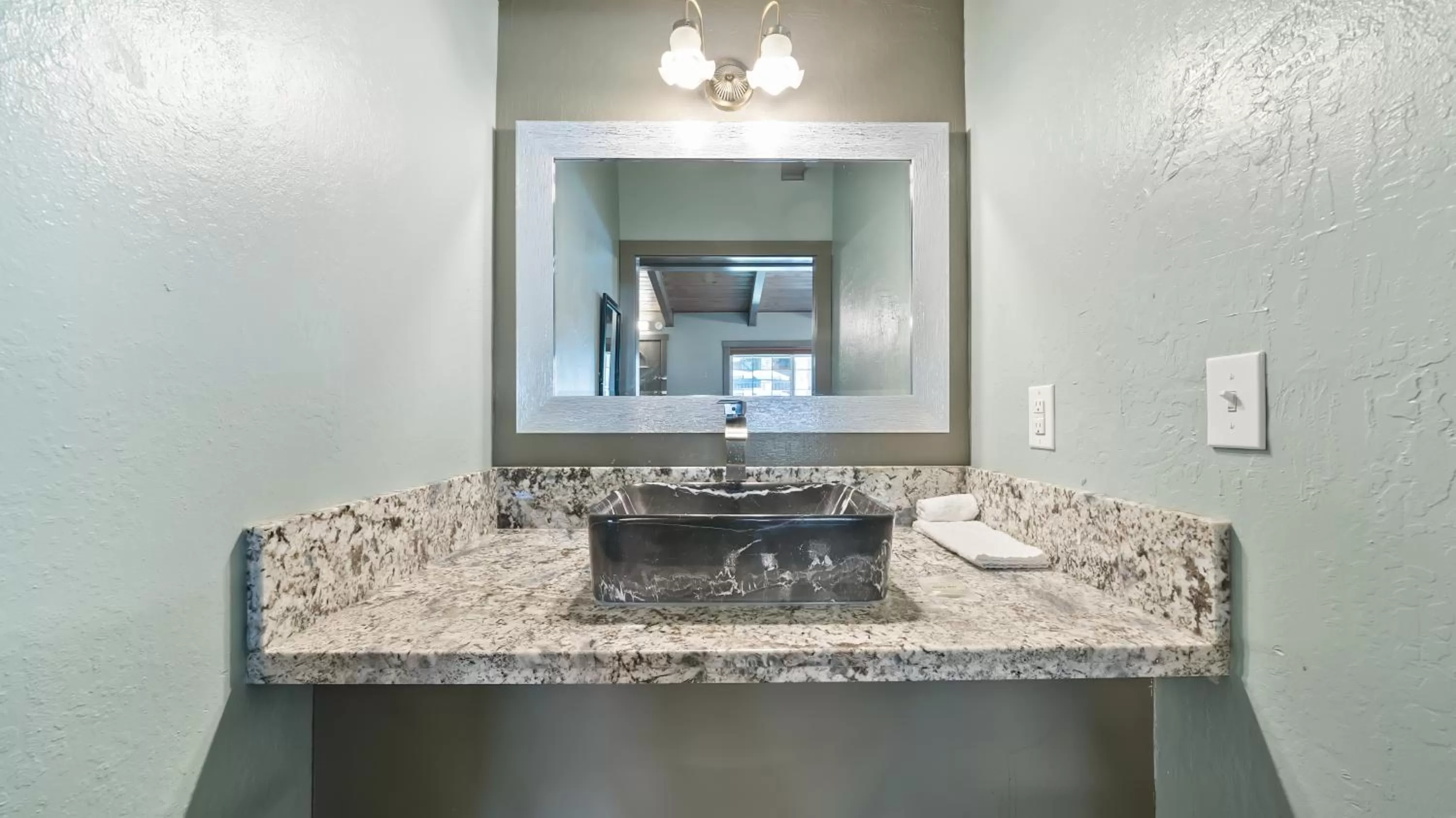 Quiet street view in Blue Jay Lodge