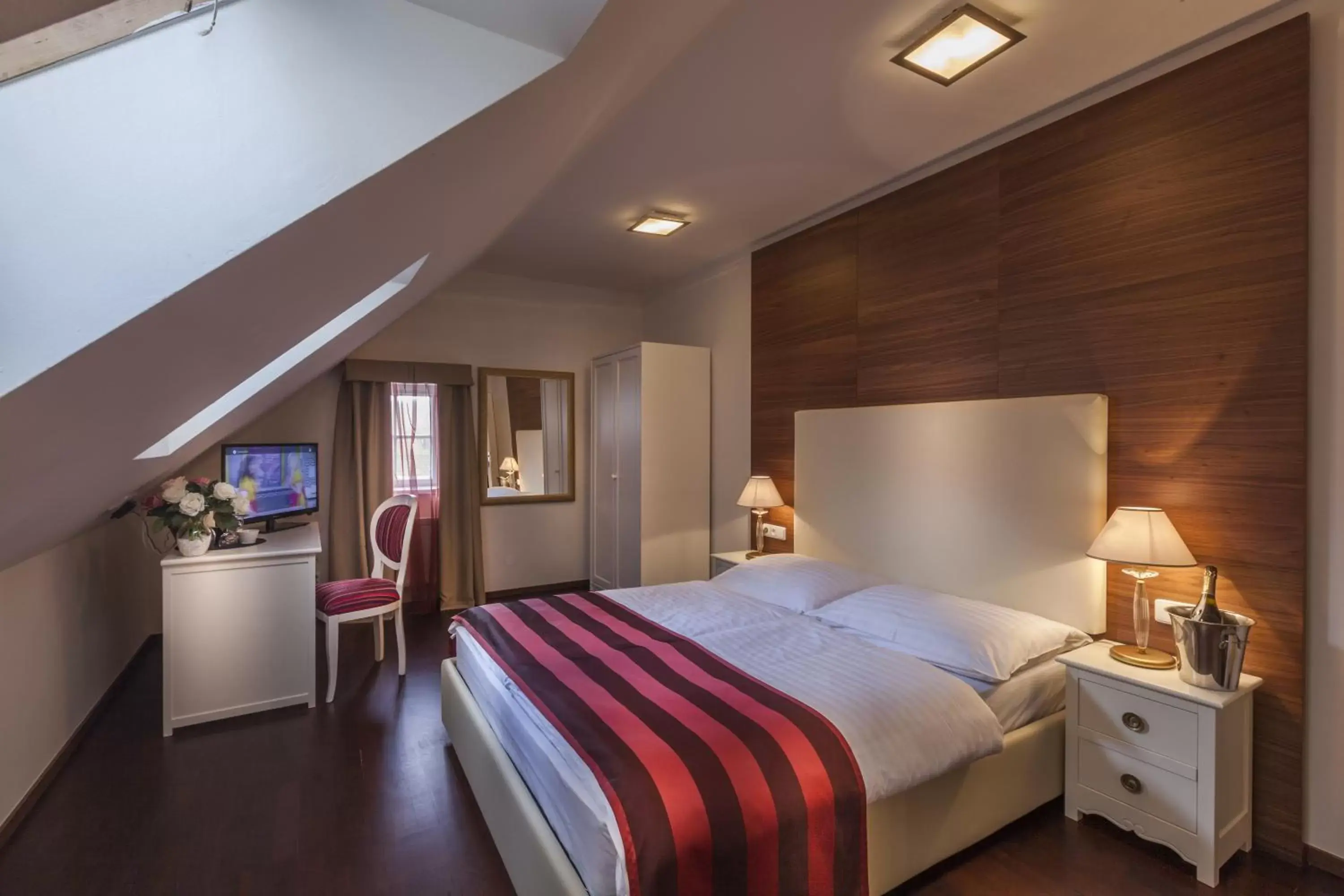 Deluxe Double Room in Little King U Malvaze Deluxe Double Room in Little King U Malvaze