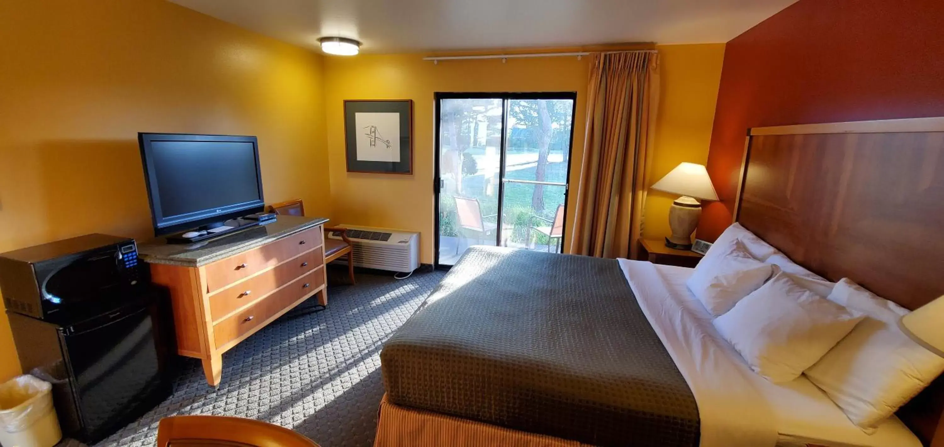 King Room in Olympic View Inn King Room in Olympic View Inn