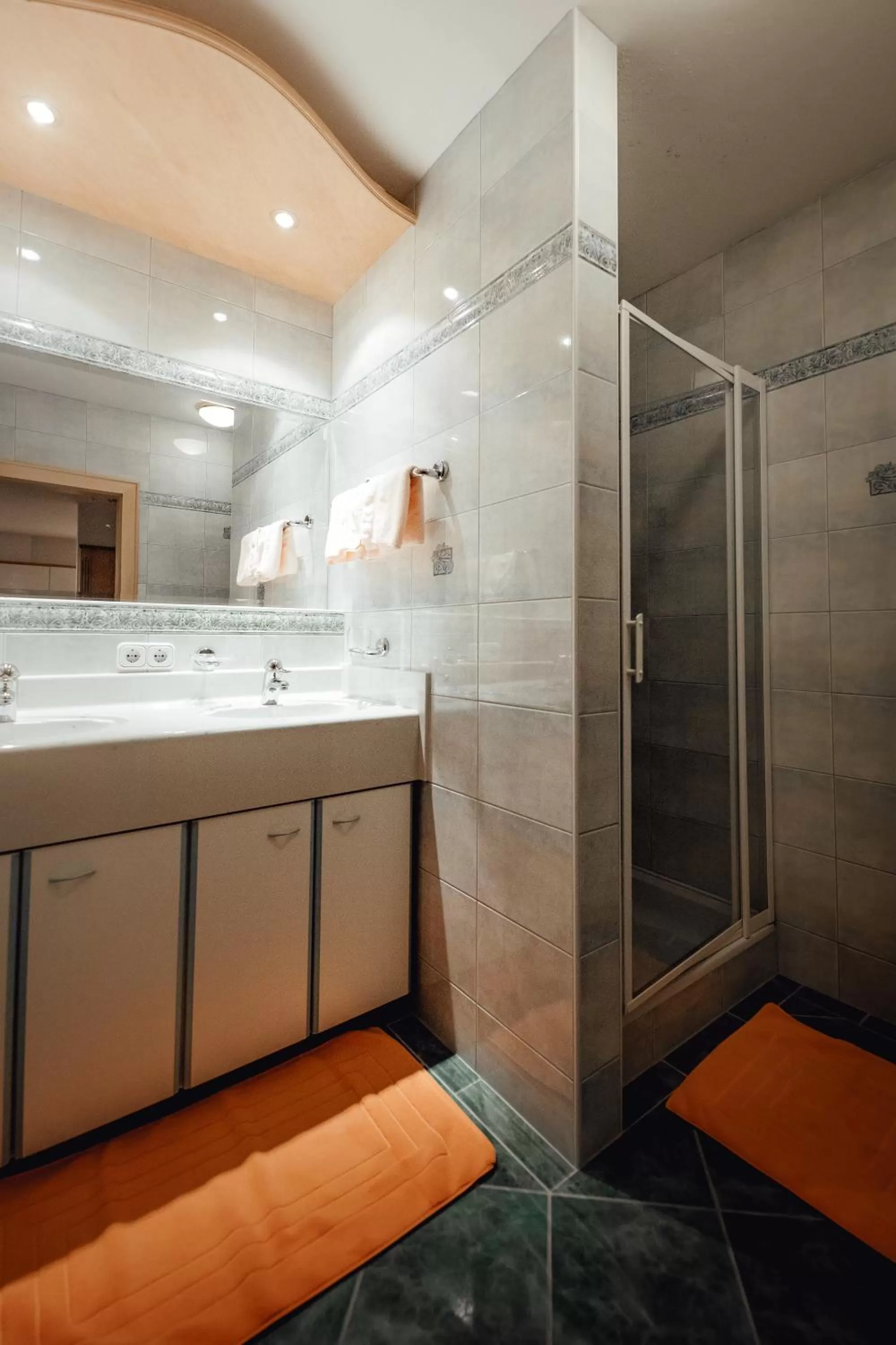 Shower in Dandler - Zimmer und Ferienwohnungen