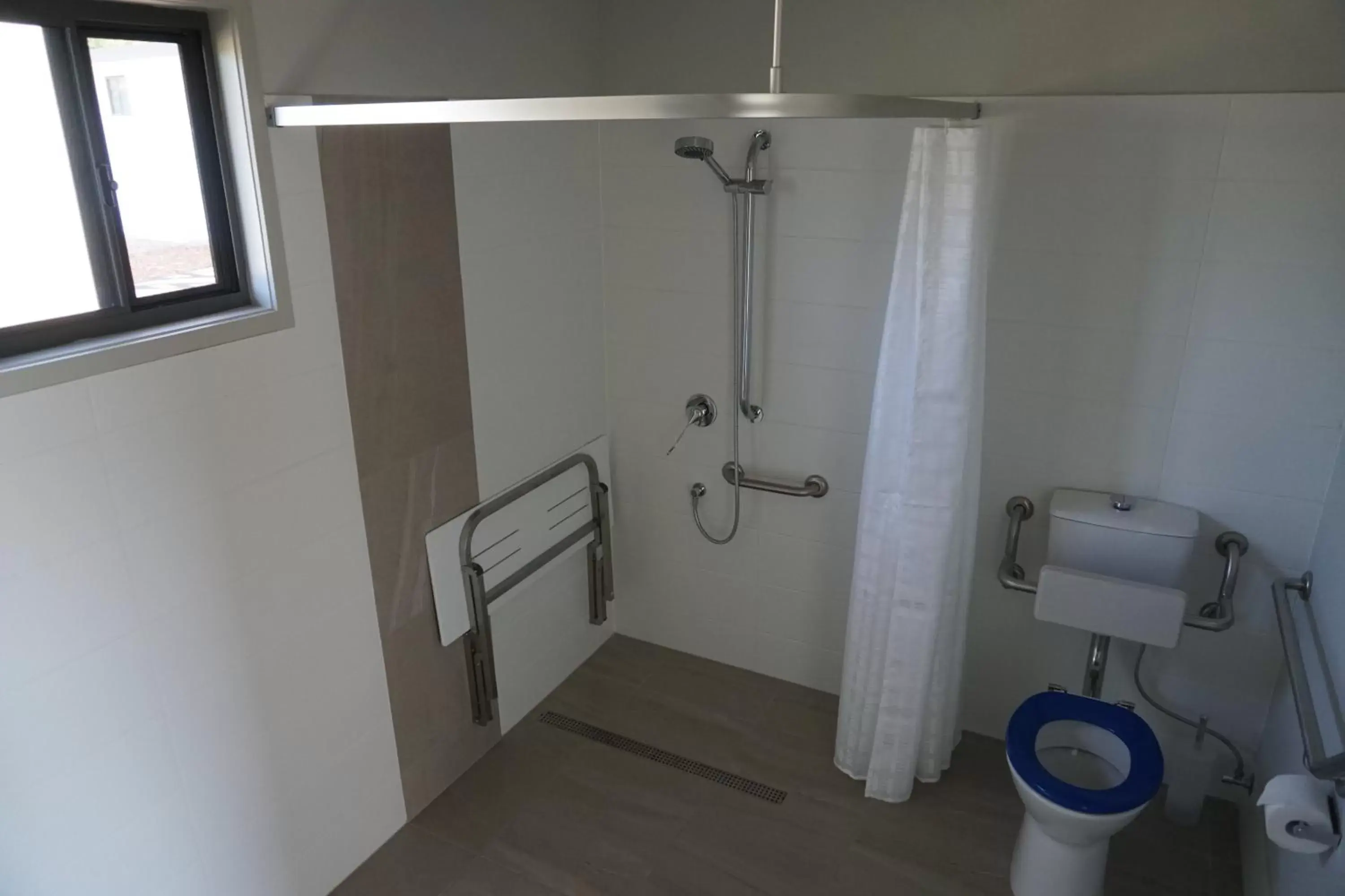 Double Room - Disability Access in Narangba Motel (formerly Brisbane North B&B and Winery) Double Room - Disability Access in Narangba Motel (formerly Brisbane North B&B and Winery)