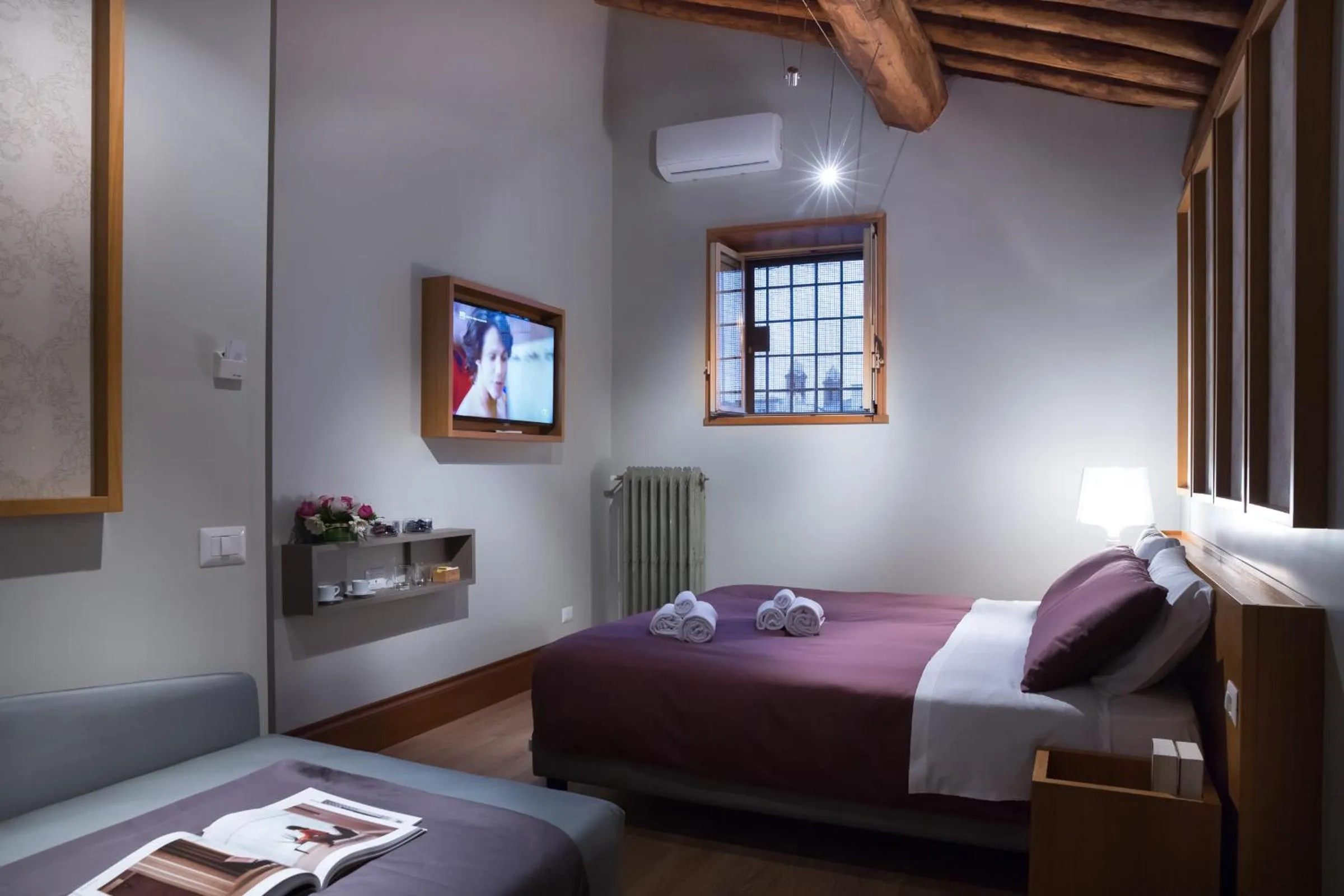 Bedroom, Bed in Grand Master Suites