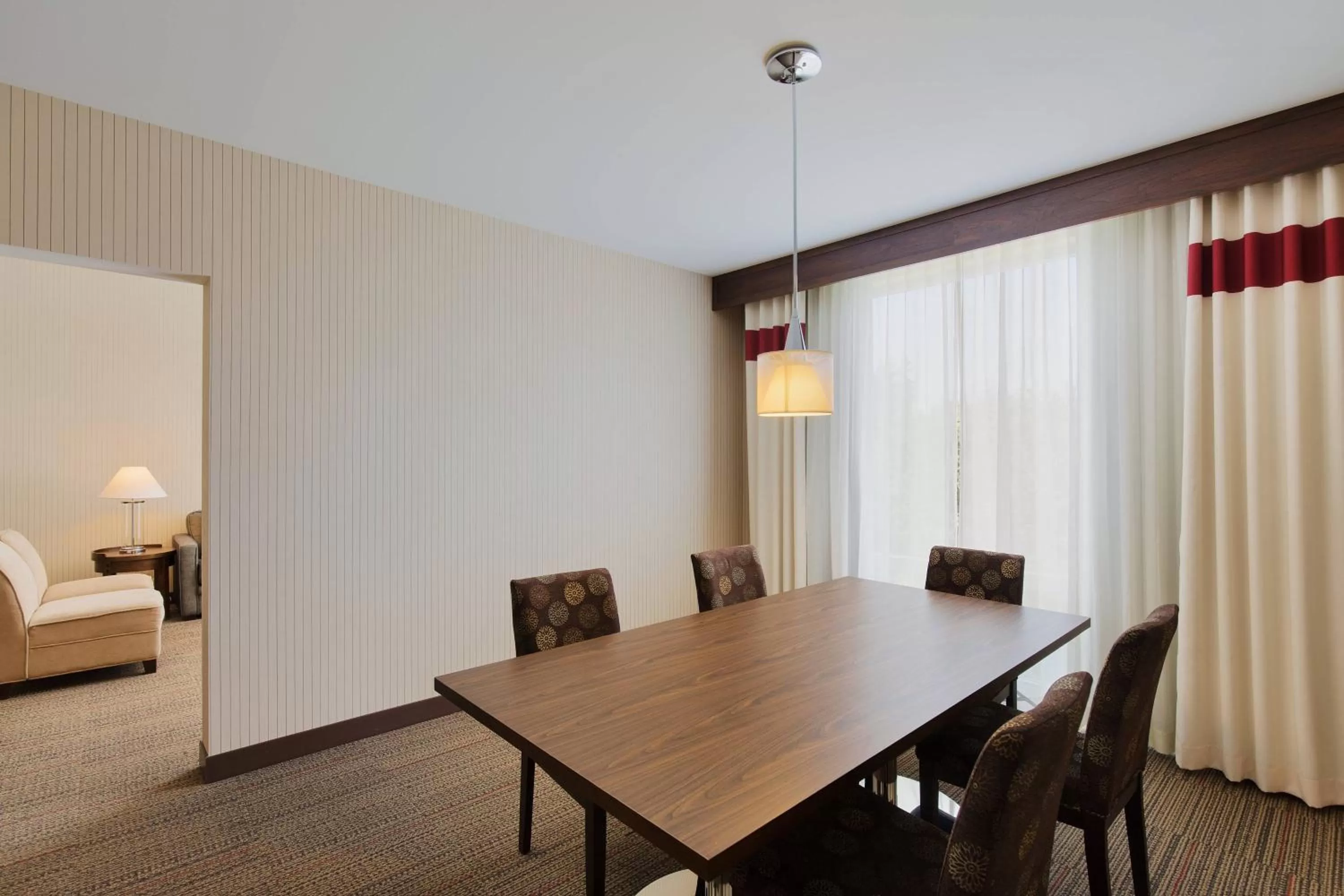 Bedroom in Four Points by Sheraton Seattle Airport South