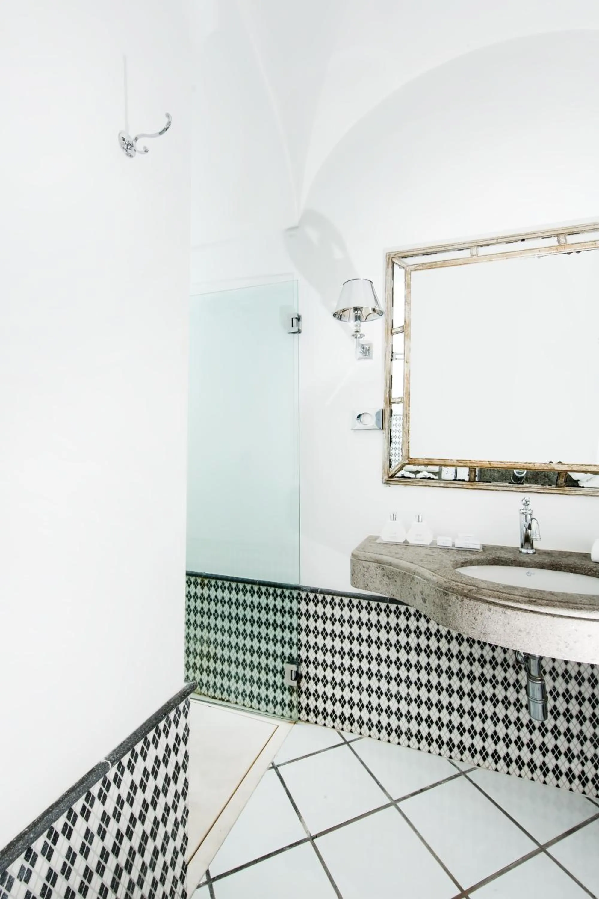 Bathroom in Hotel Villa Franca