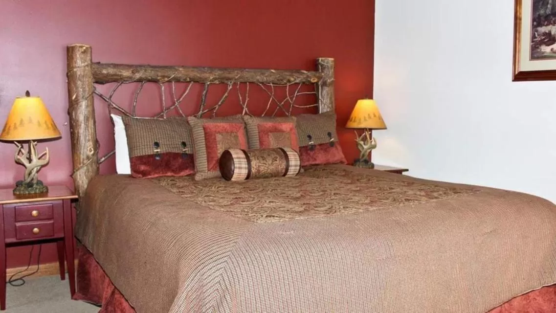 Bed in Ampersand Bay Resort