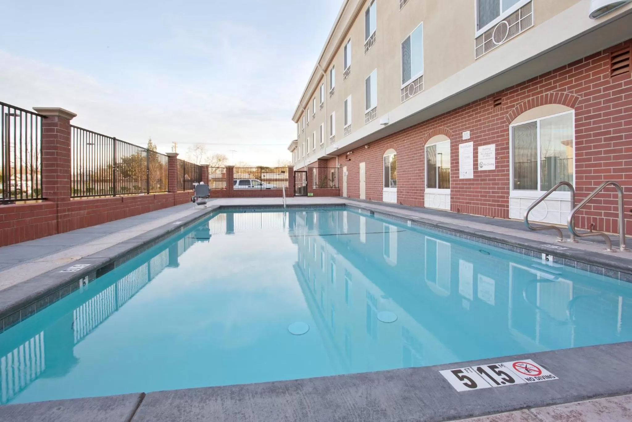Swimming pool in Holiday Inn Express & Suites Sacramento NE Cal Expo by IHG