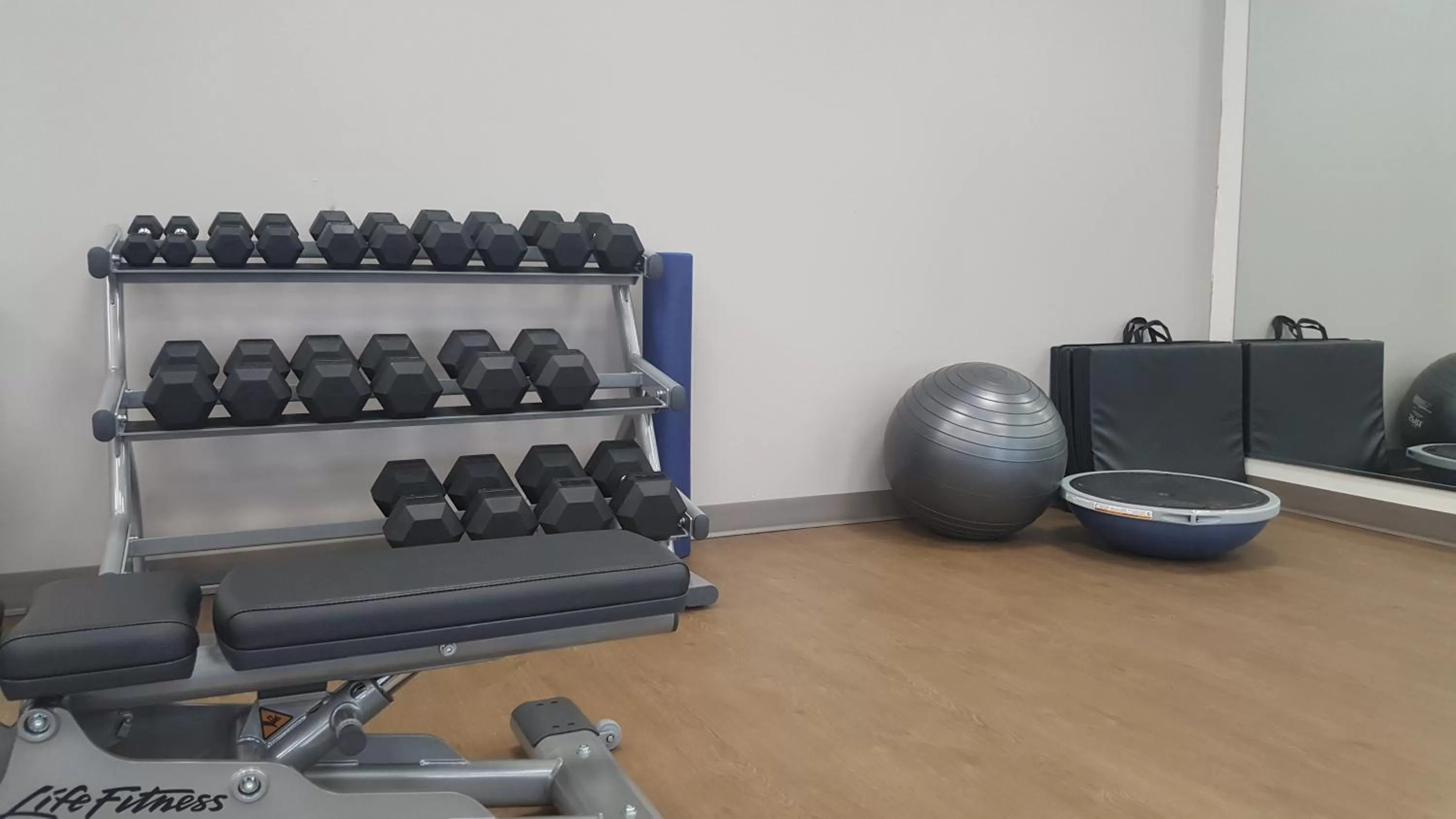 Fitness centre/facilities in Holiday Inn Express & Suites West Memphis by IHG