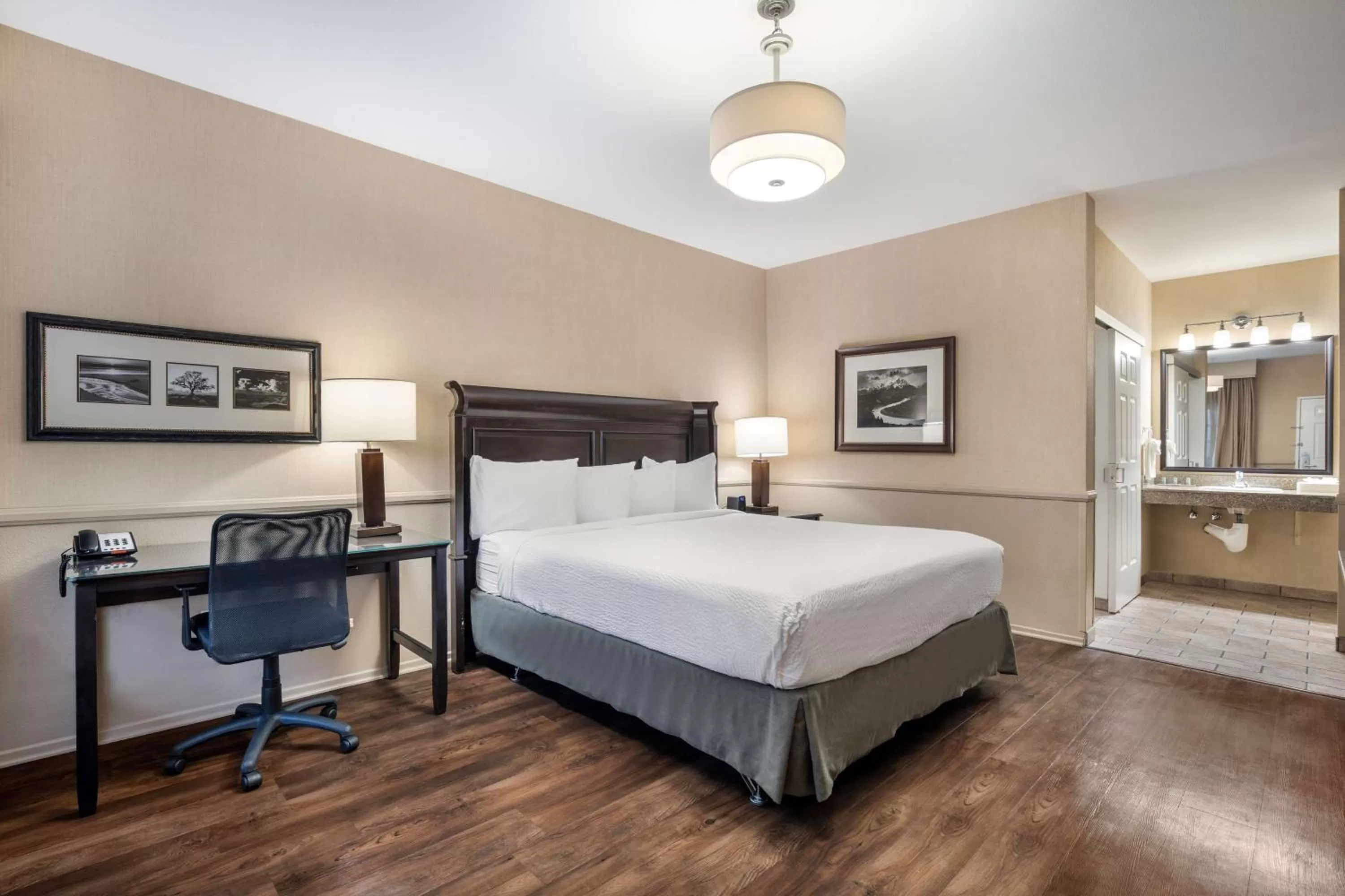 Bedroom, Bed in Best Western Corona Hotel & Suites