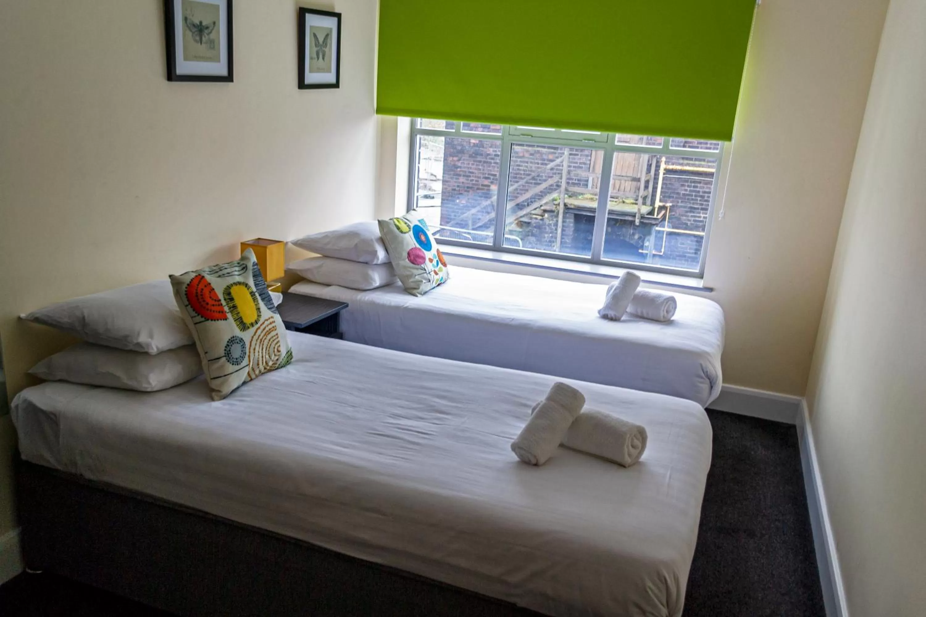 Bedroom, Bed in Potbank