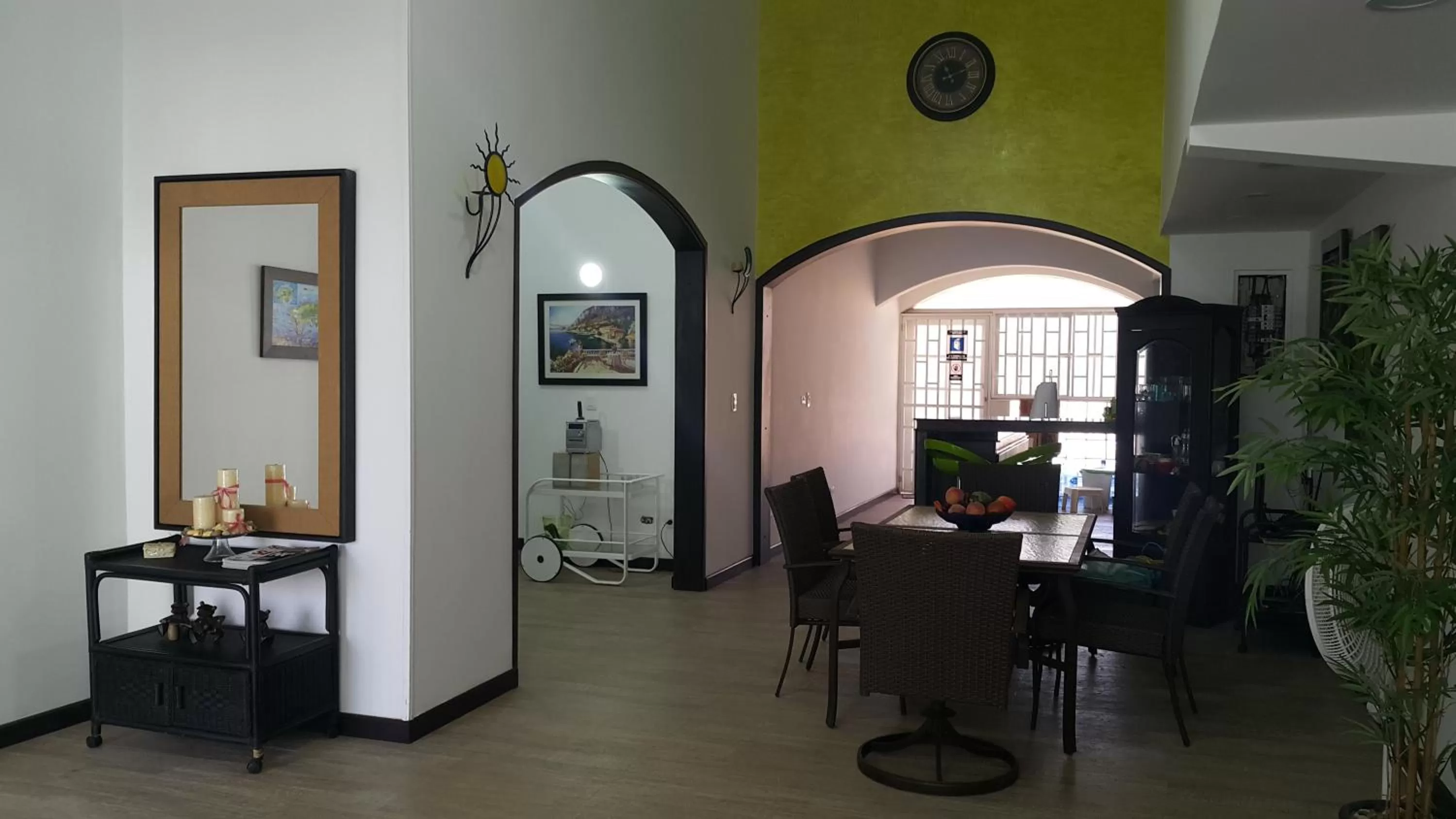 Dining area, Restaurant/Places to Eat in Hospedaje Solymar Sarie Bay