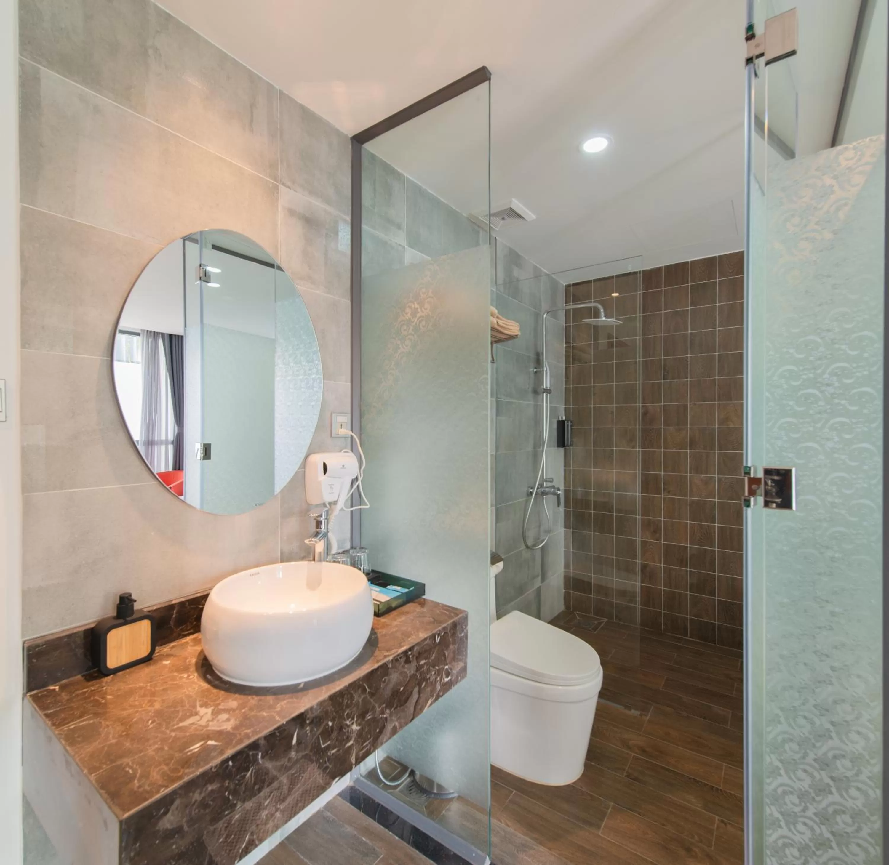 Shower in Aaron Boutique Hotel