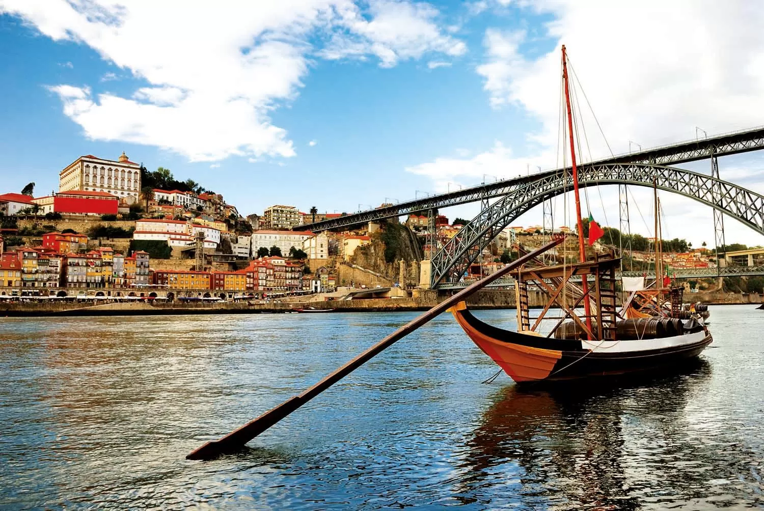 Nearby landmark in Vila Gale Porto Ribeira