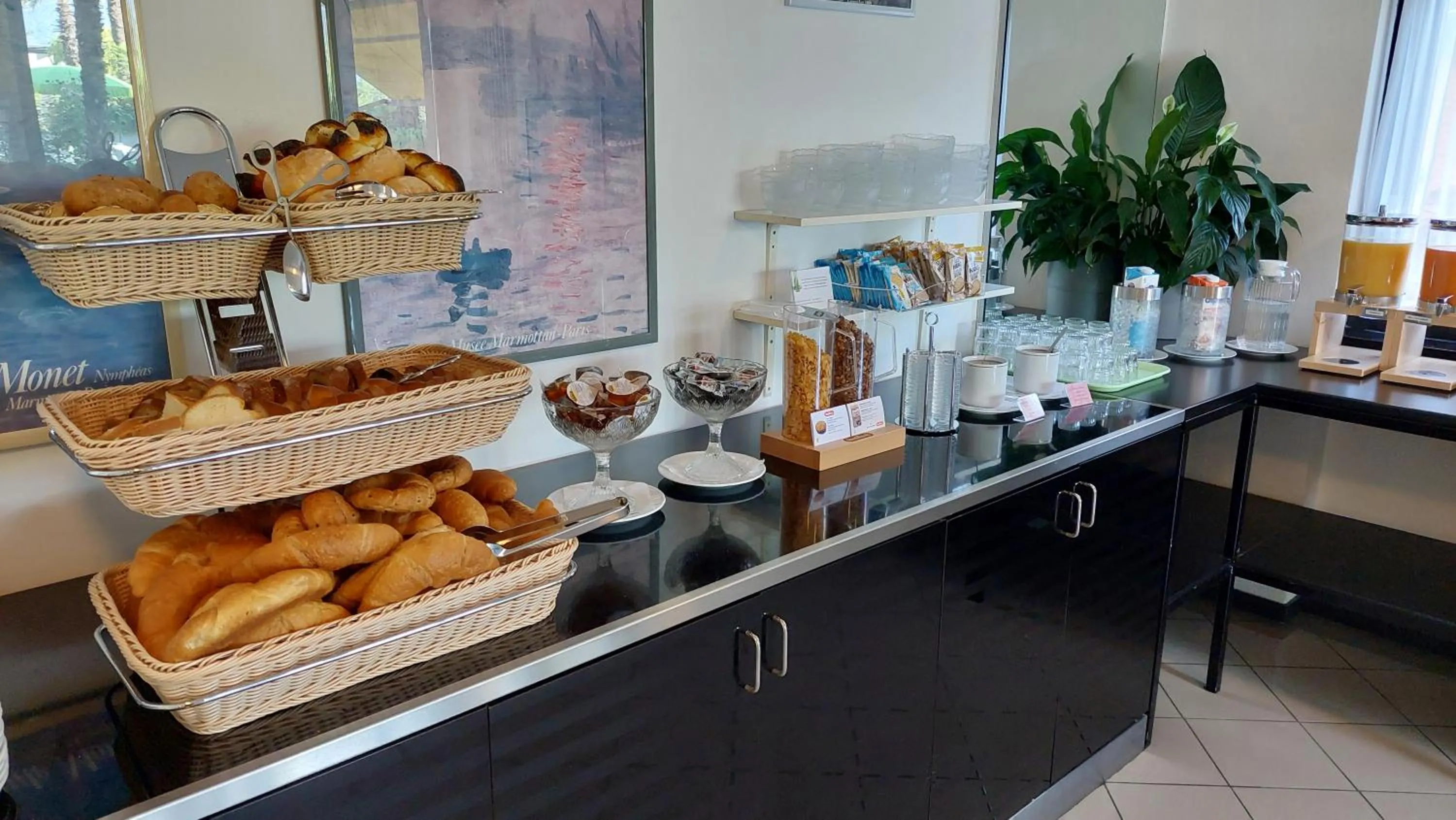 Breakfast in Hotel Nessi Locarno