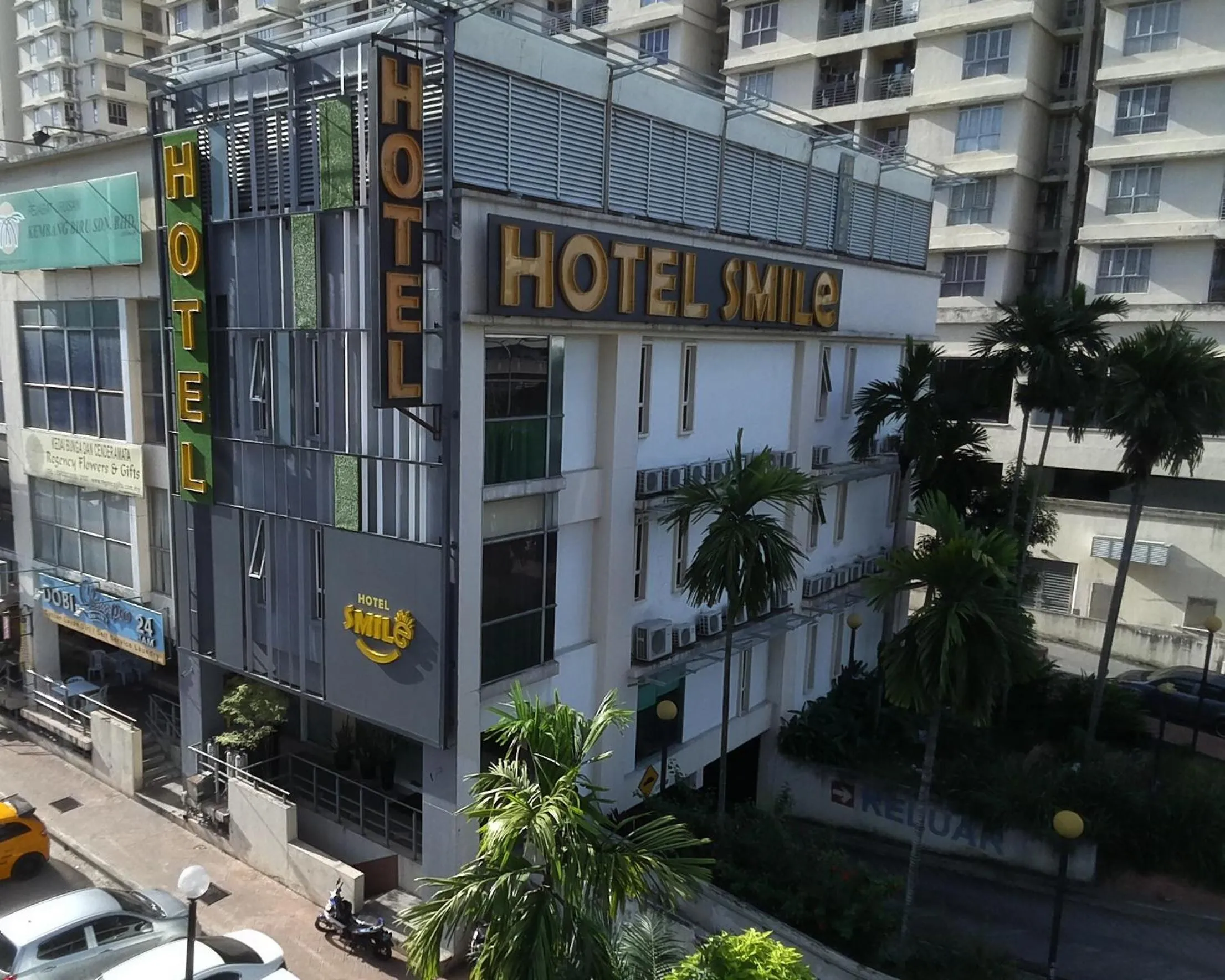 Property building in Smile Hotel Cheras Pudu KL