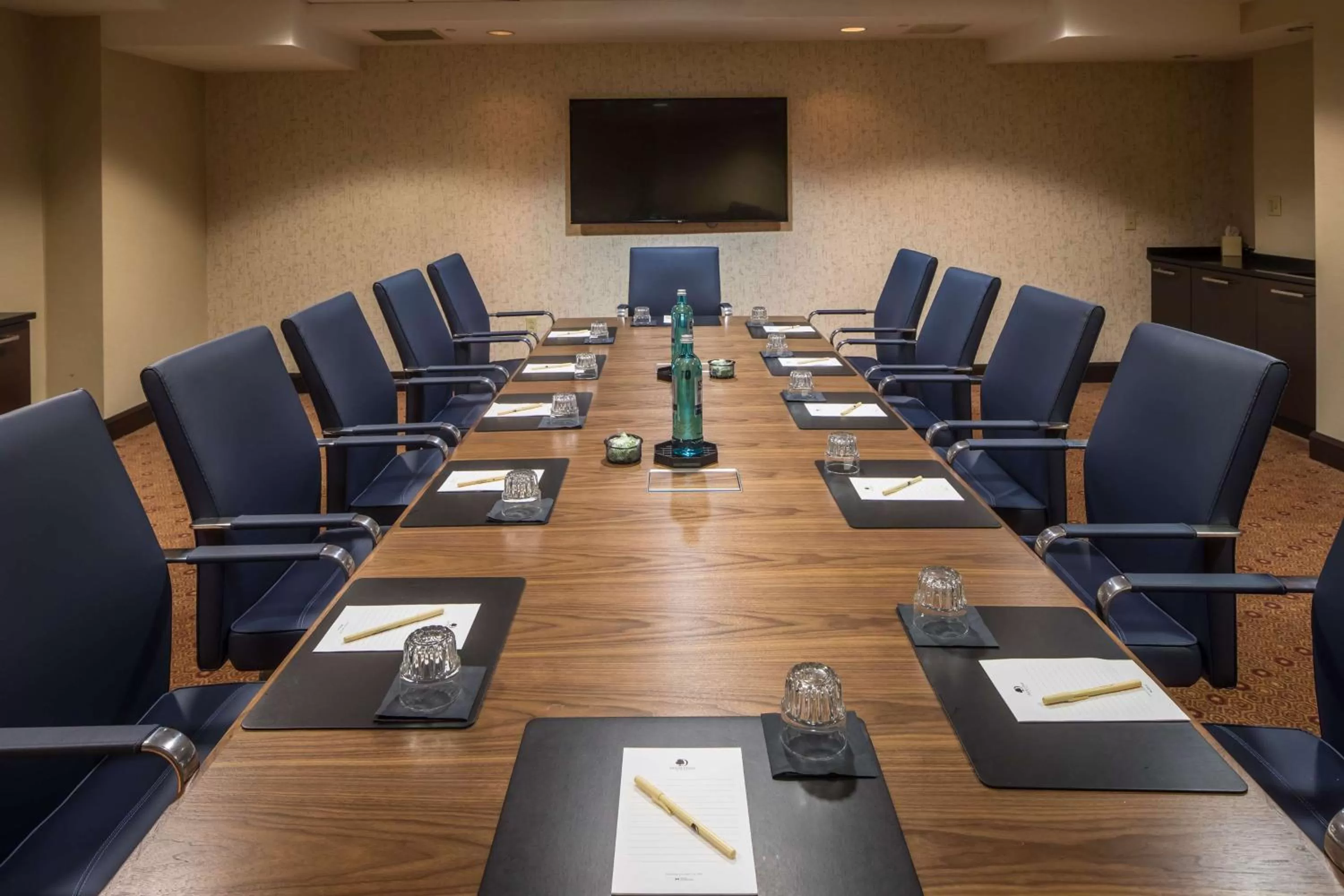 Meeting/conference room in DoubleTree by Hilton Hotel & Suites Pittsburgh Downtown