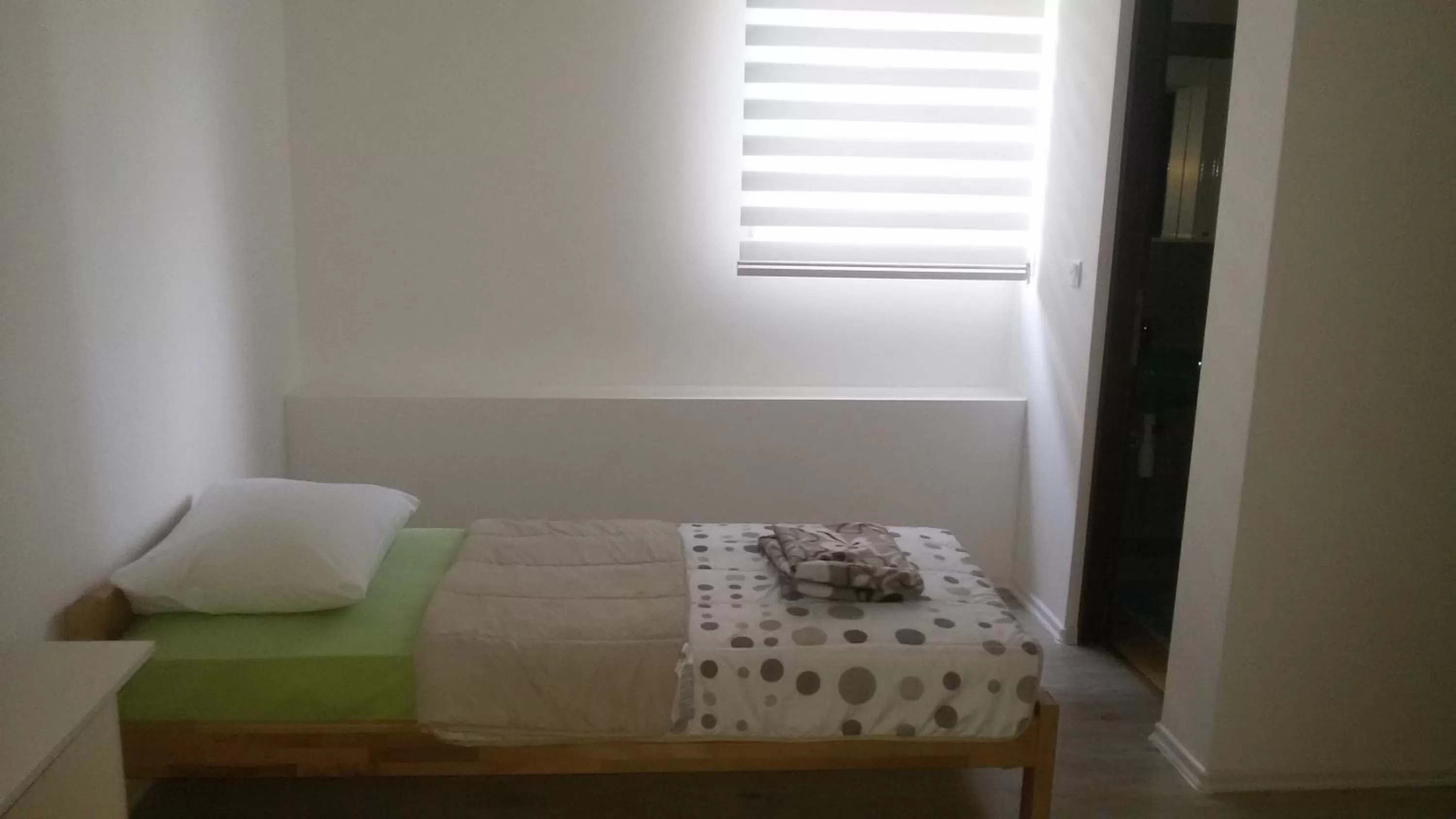 Bed, Room Photo in Motel Maks