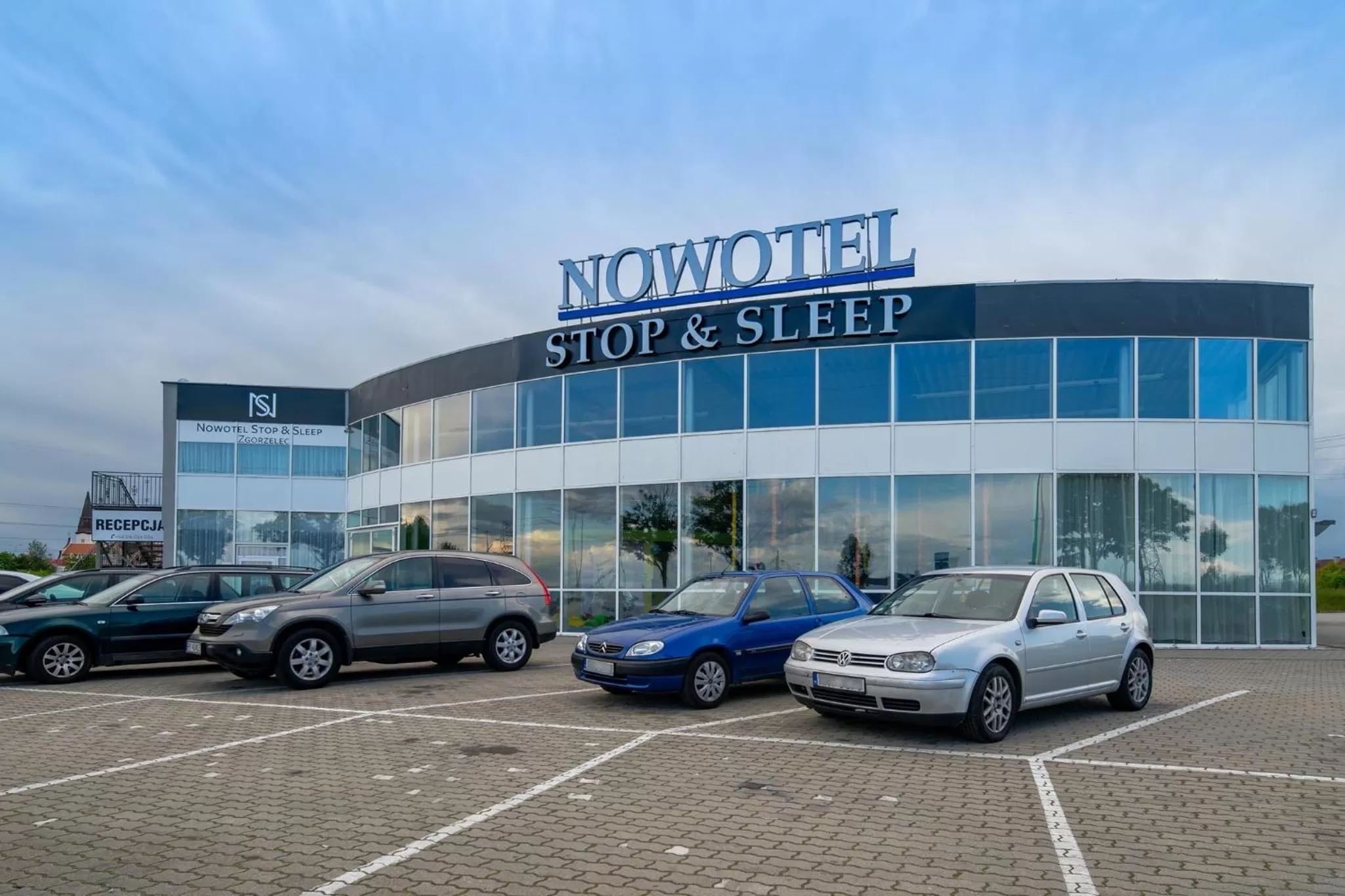 Property Building in Nowotel Stop and Sleep