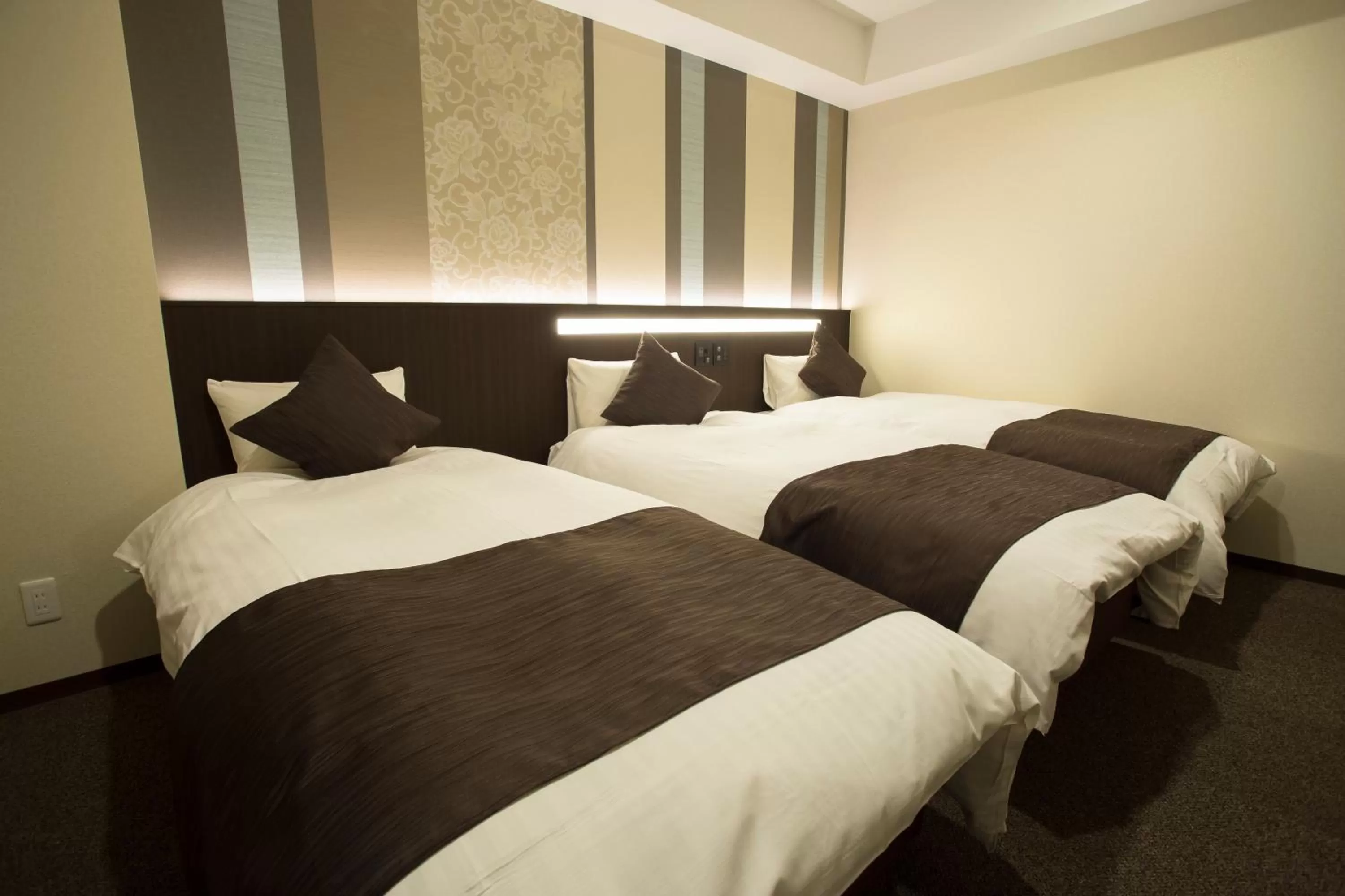 Bed in Lantana Osaka