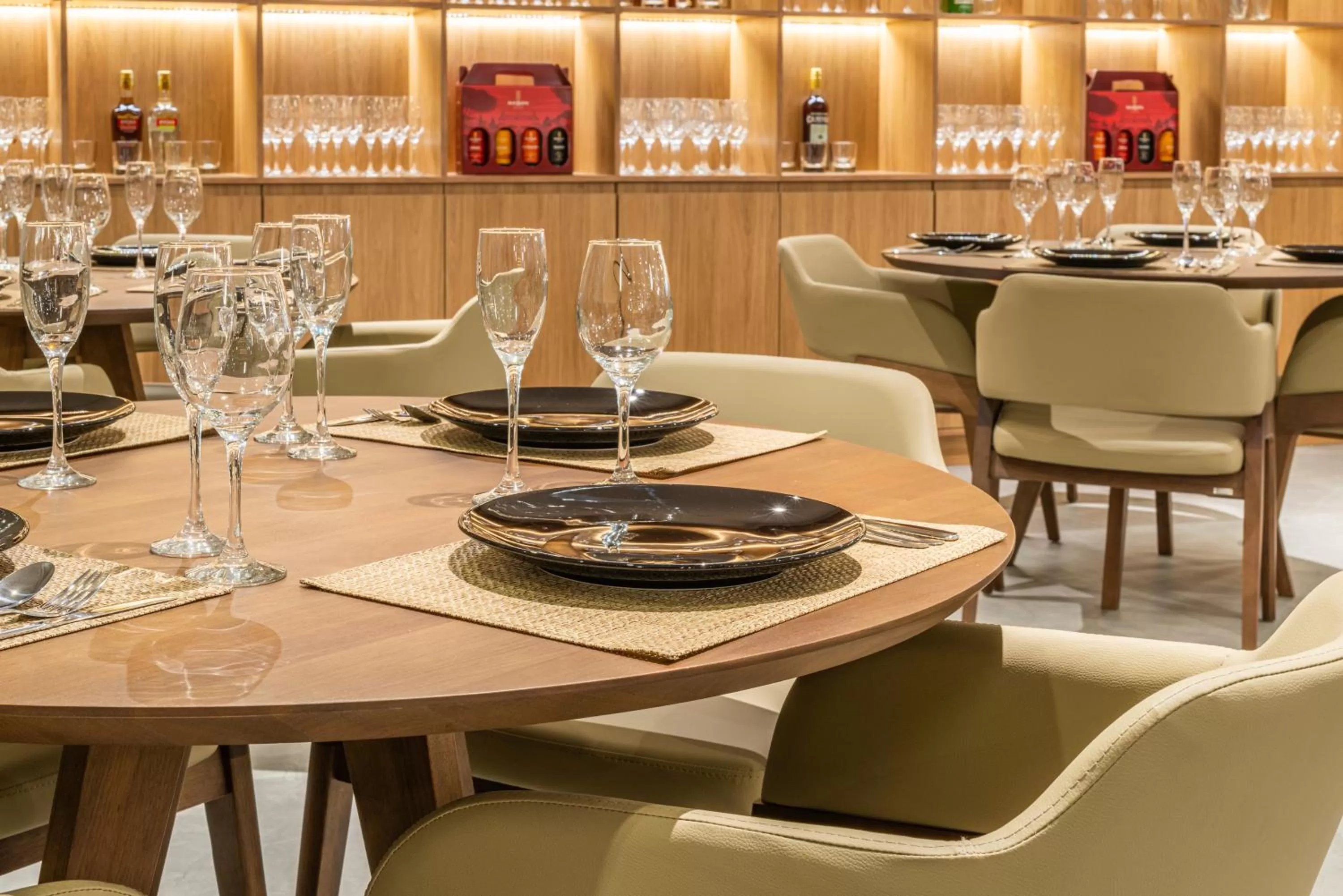 Restaurant/places to eat in Laghetto Canela