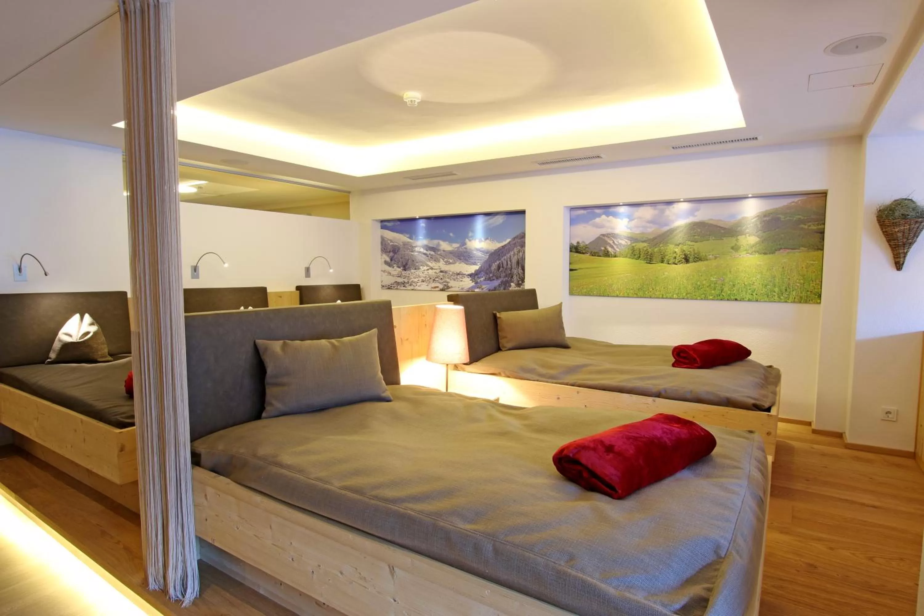 Spa and wellness centre/facilities, Bed in Hotel Schwarzer Adler