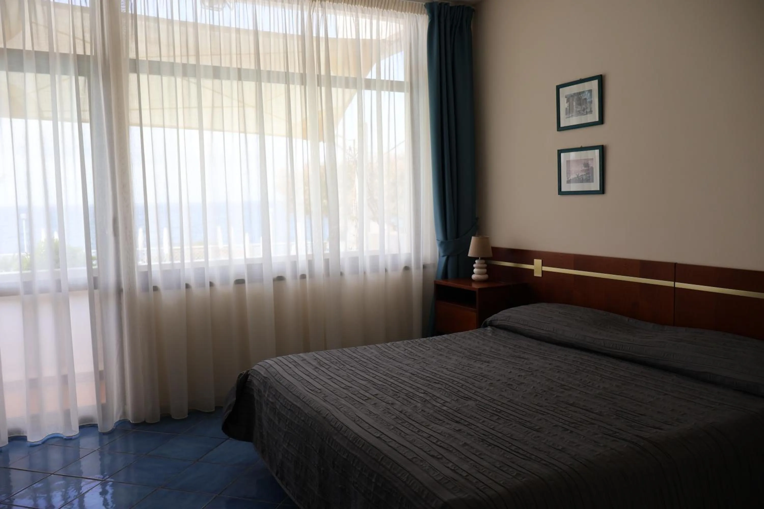 Photo of the whole room, Bed in Puntaquattroventi