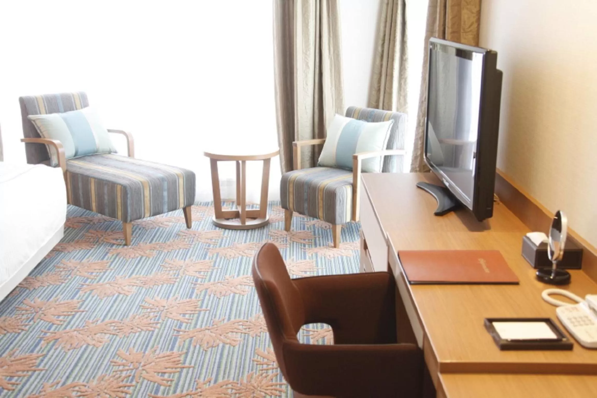 TV and multimedia in Vessel Hotel Campana Okinawa
