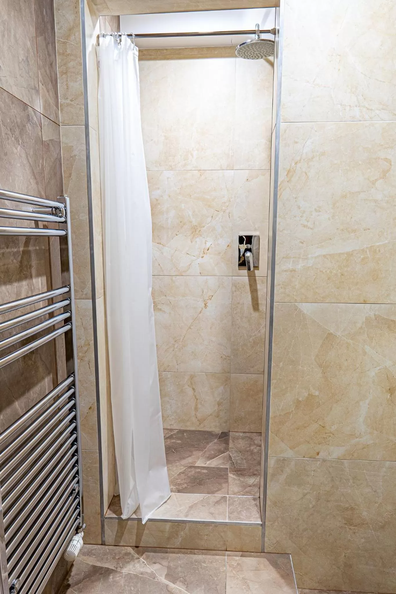 Bathroom in Hotel Garni