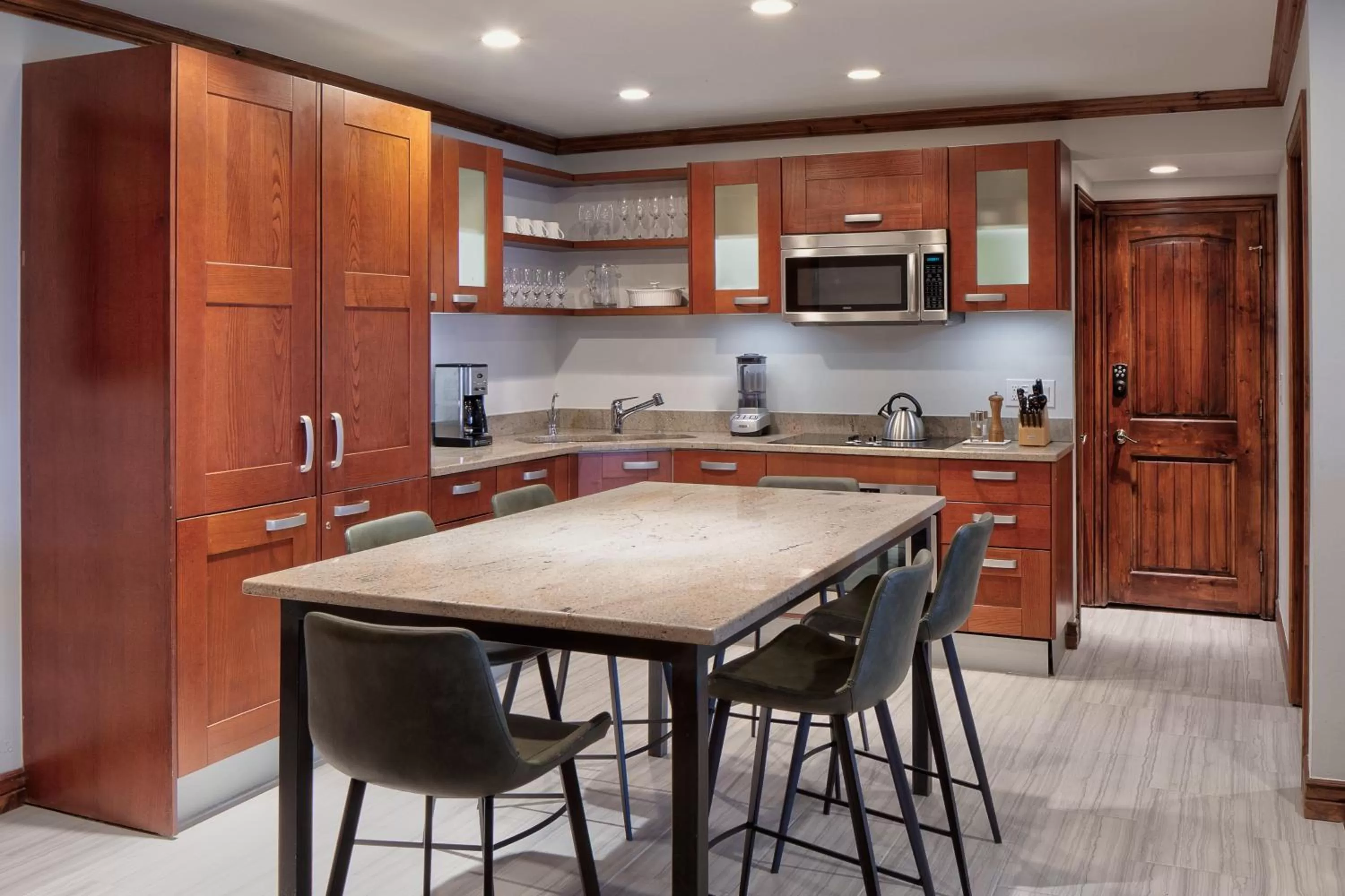 Kitchen or kitchenette in The Hythe, a Luxury Collection Resort, Vail