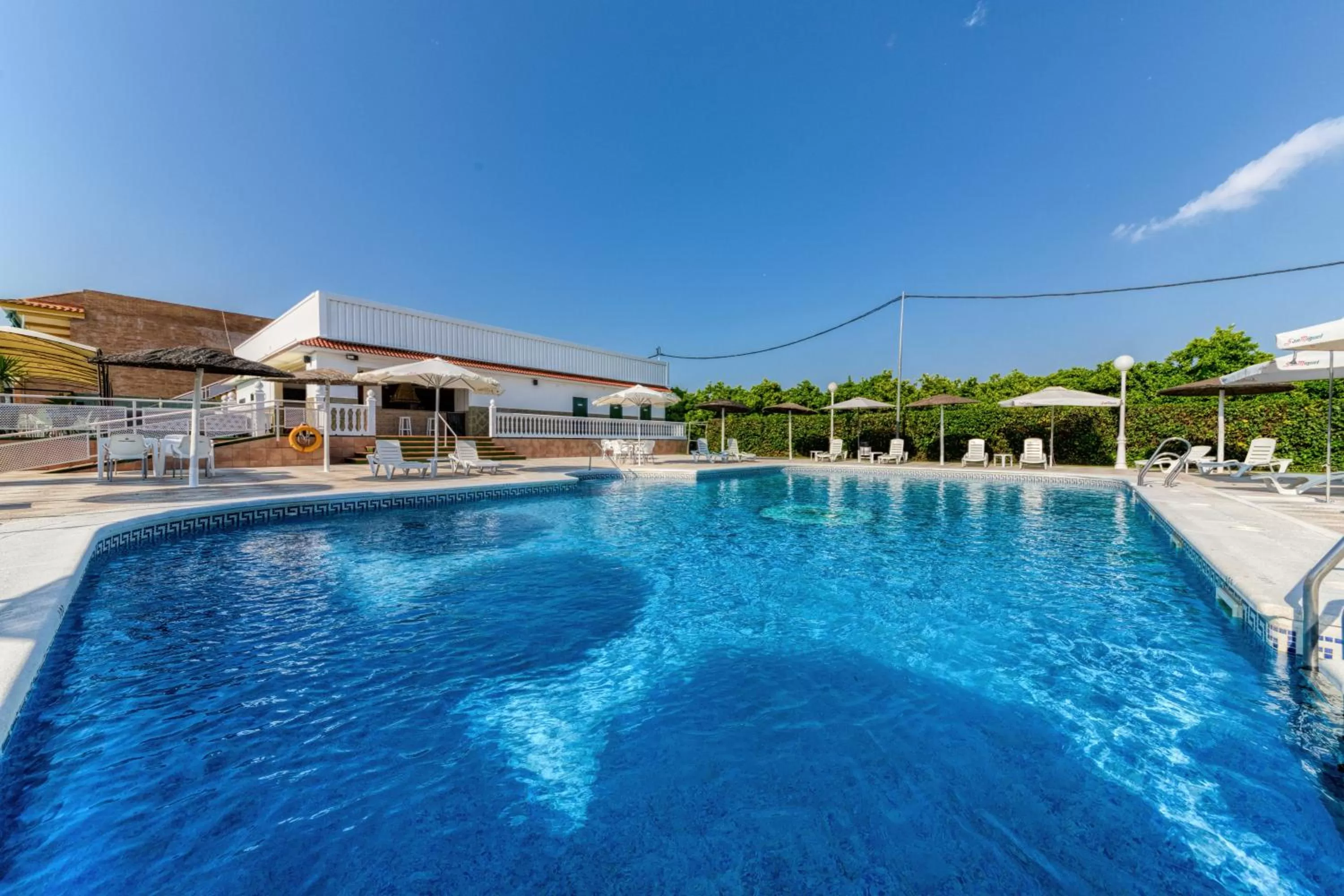 Property building in Hotel Torre De Los Guzmanes