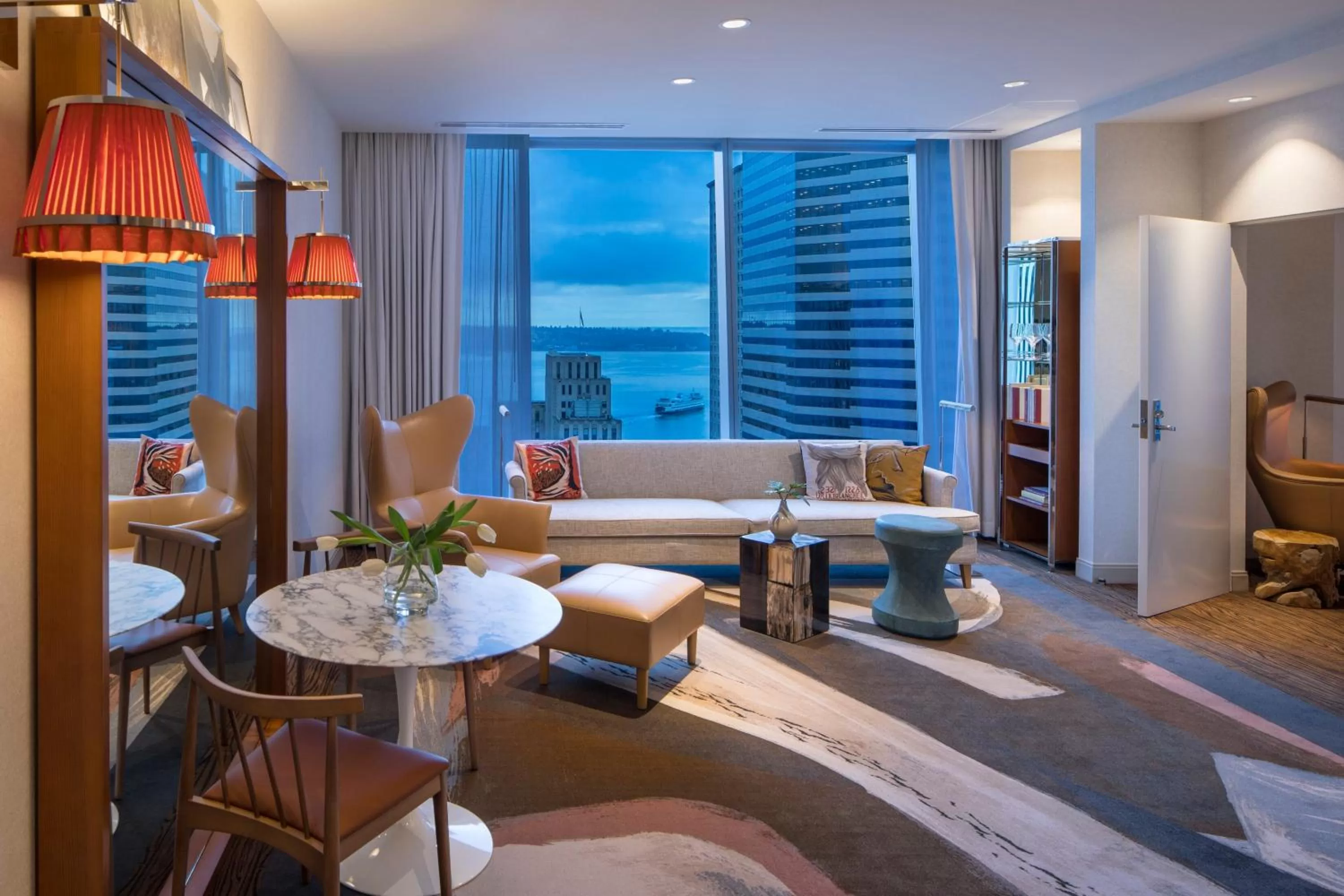 Seating area in Lotte Hotel Seattle