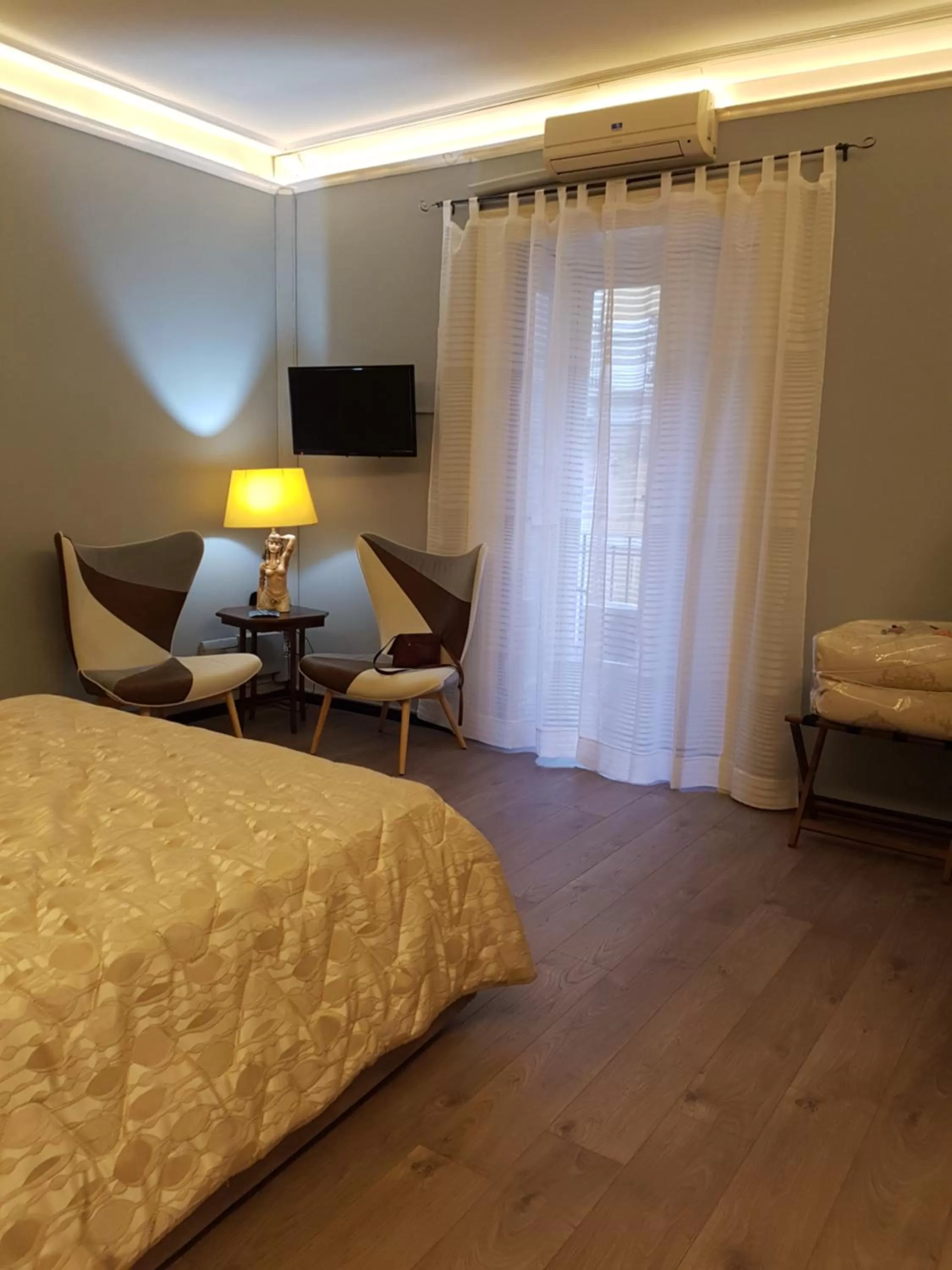 Bedroom, Bed in Hotel Sangiuliano 132 centro storico Catania