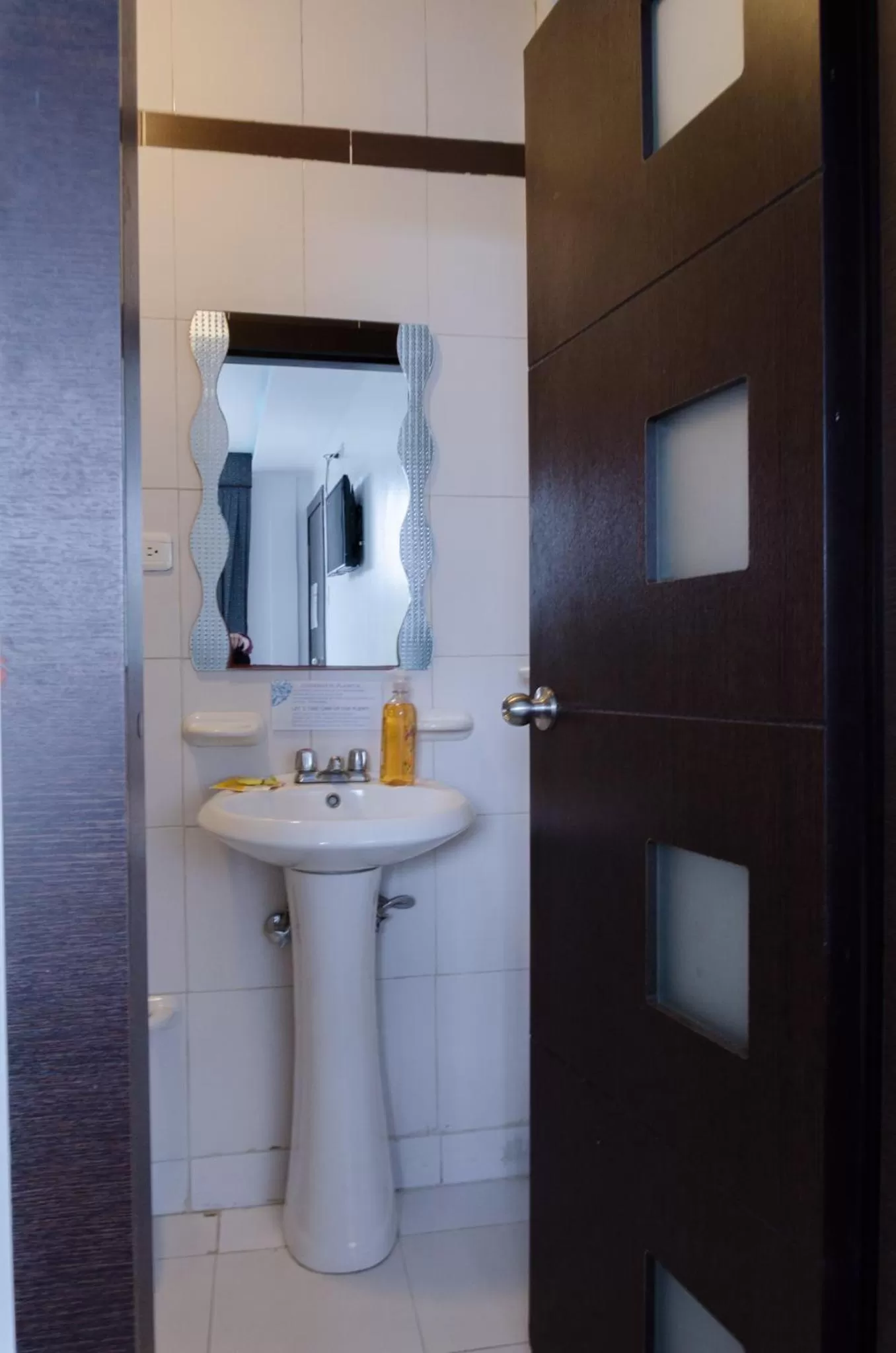 Bathroom in Hotel Shalom