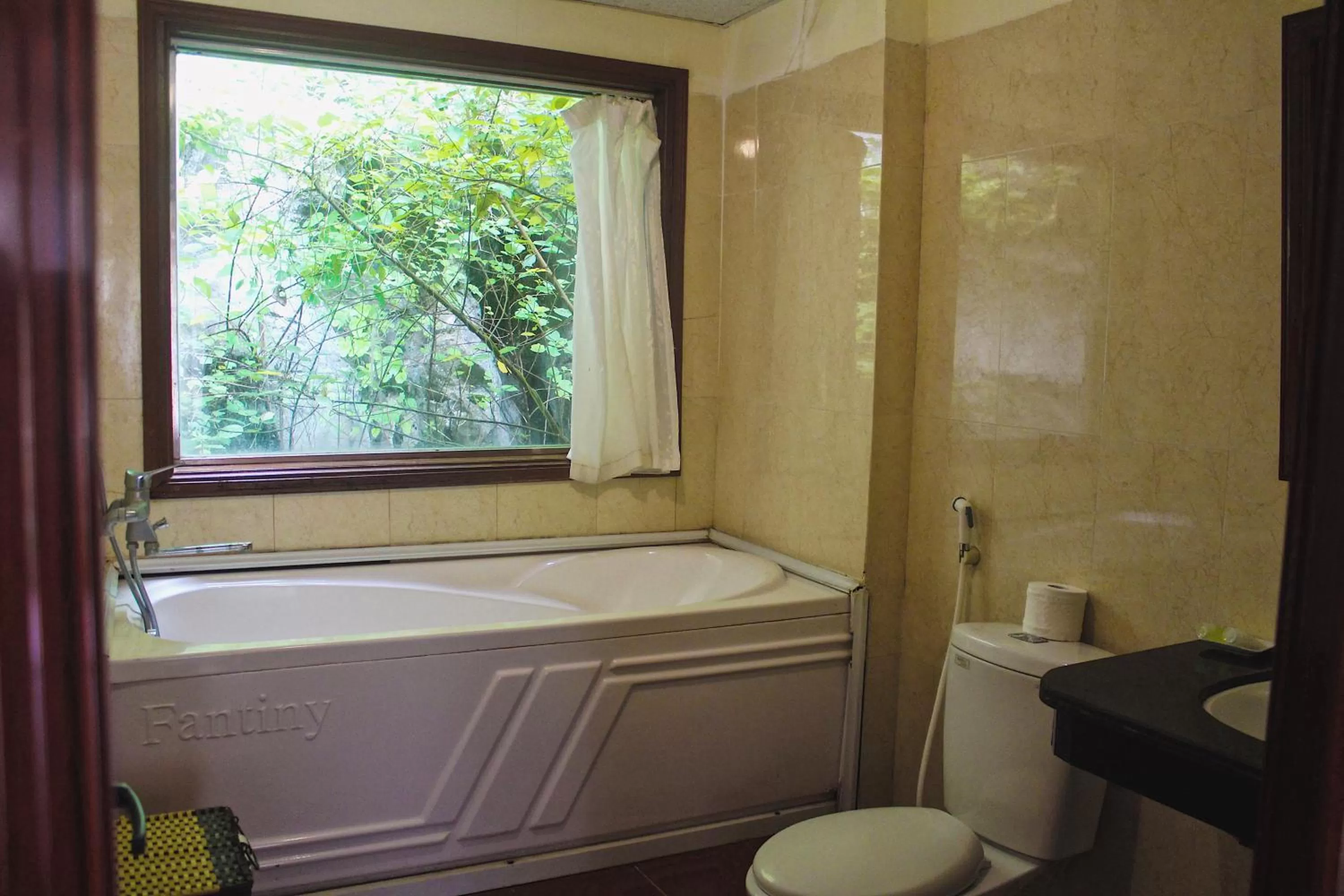 Bathroom in Mua Caves Ecolodge (Hang Mua)