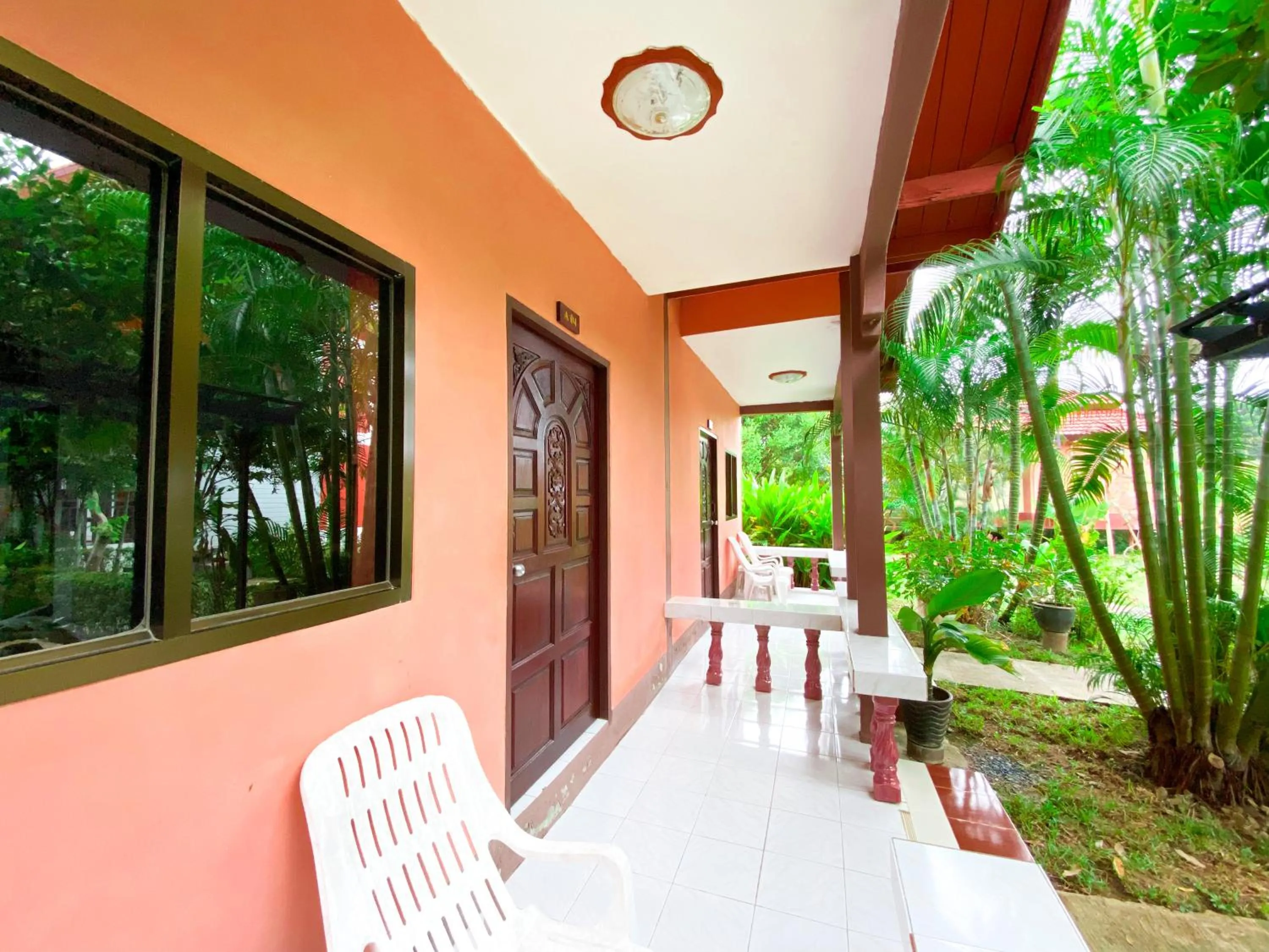 Patio in Hatzanda Lanta Resort - SHA Extra Plus