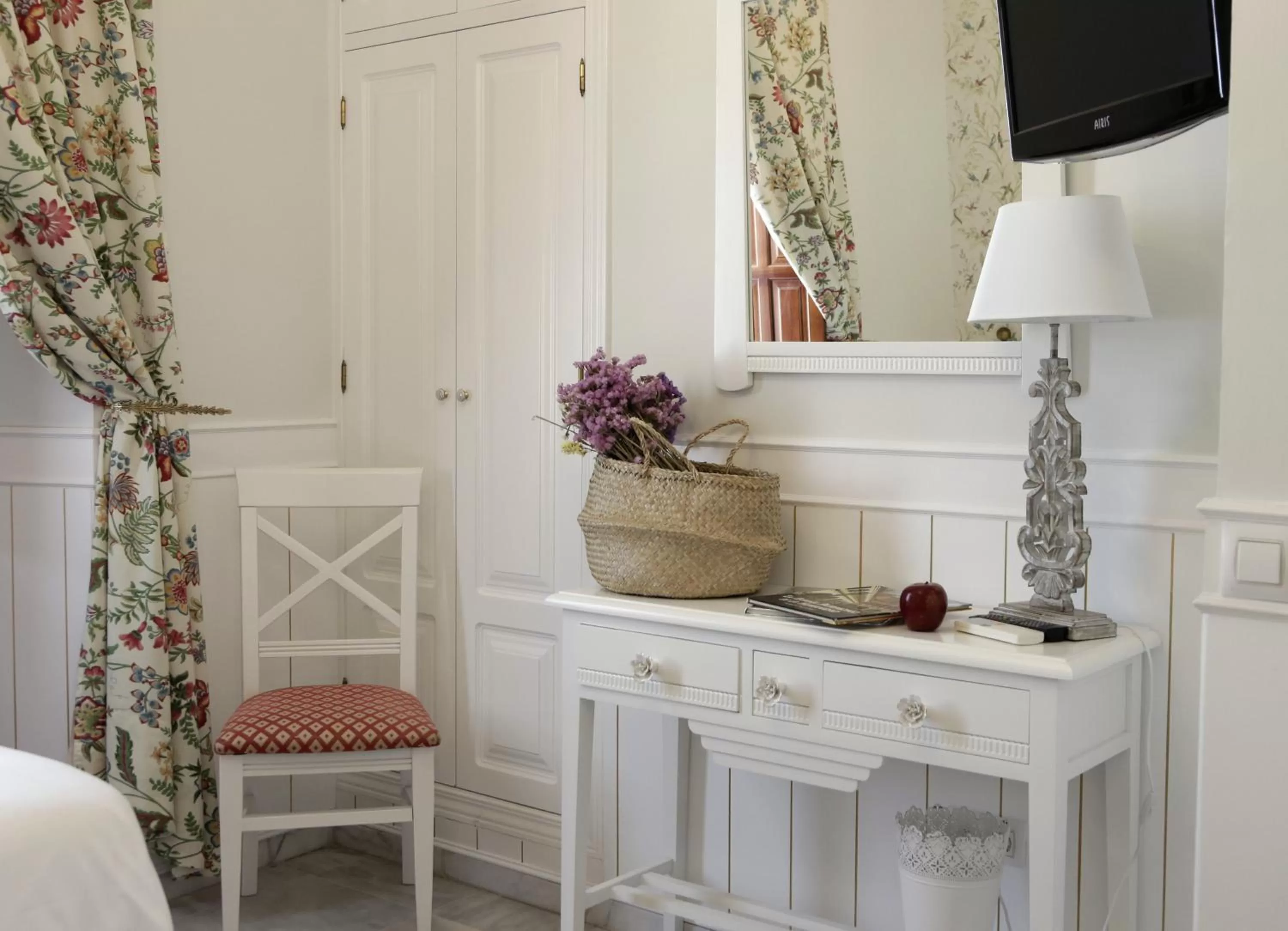 Bedroom in Basic Hotel Puerta de Sevilla