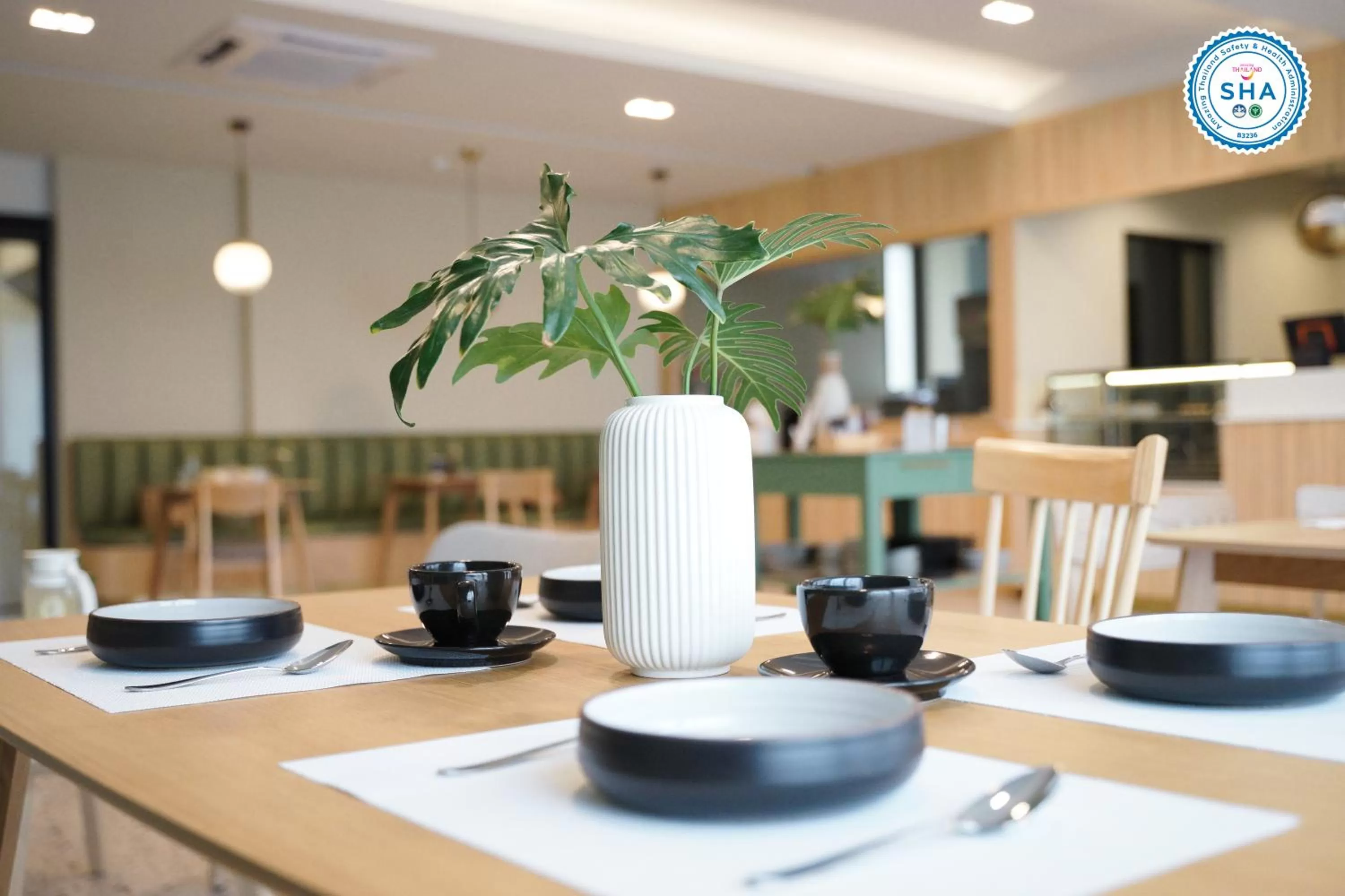 Restaurant/places to eat in The Rise Suites Hotel, Chiang Mai - SHA Extra Plus