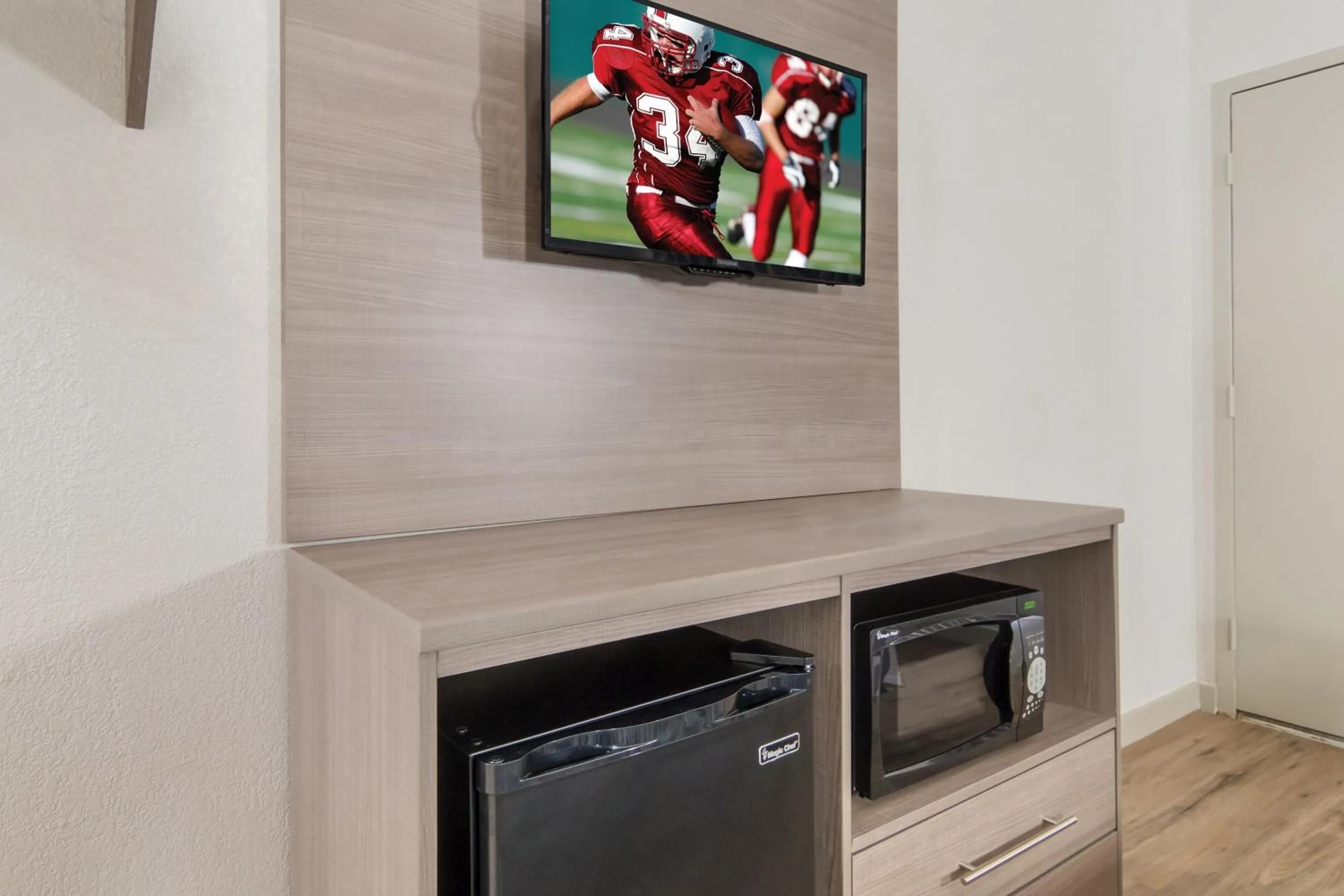 Photo of the whole room in Red Roof Inn Fort Worth South