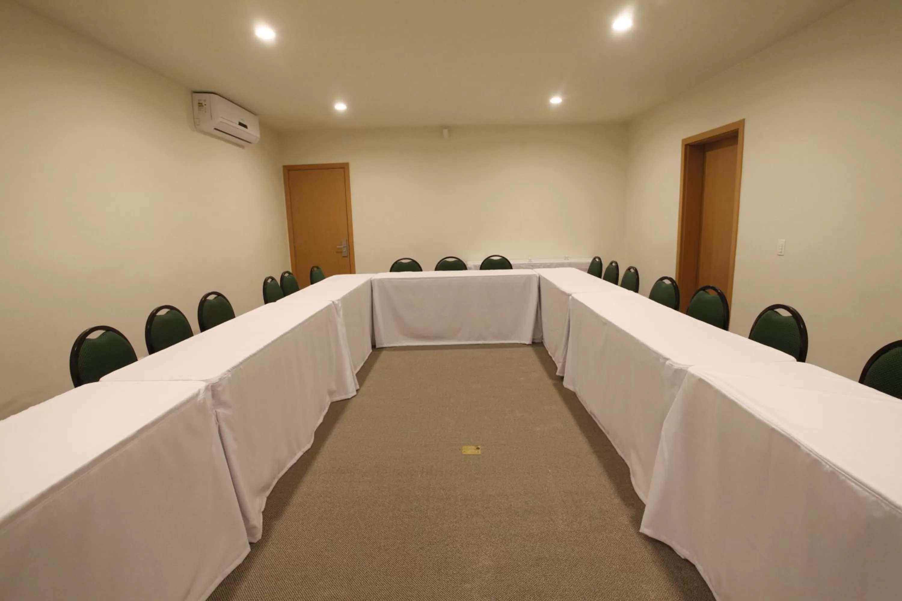 Banquet/Function facilities in São Carlos Marklin Suítes