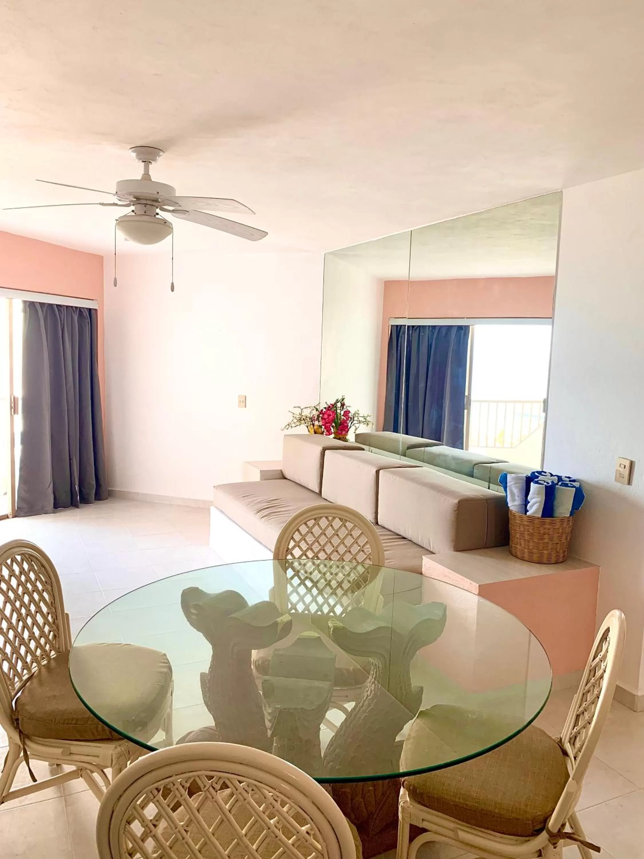 ENNA INN IXTAPA DEPARTAMENTOS ViSTA AL MAR