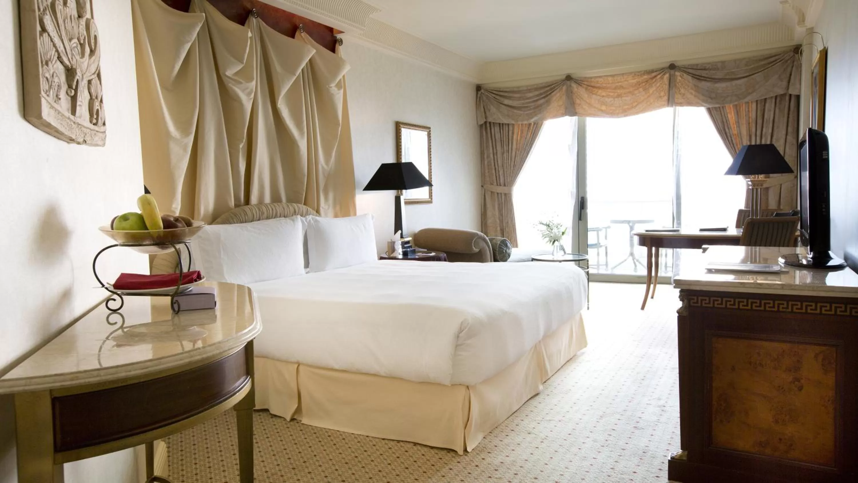 Photo of the whole room, Bed in InterContinental Phoenicia Beirut by IHG