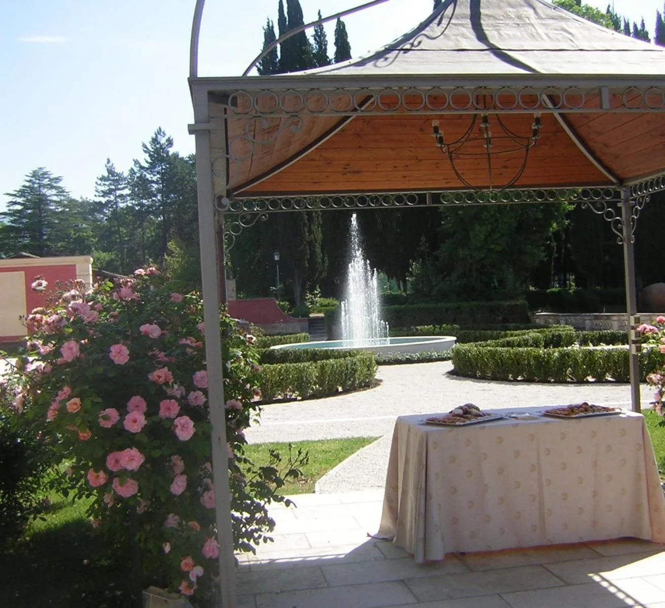 Patio in Park Hotel Villa Potenziani